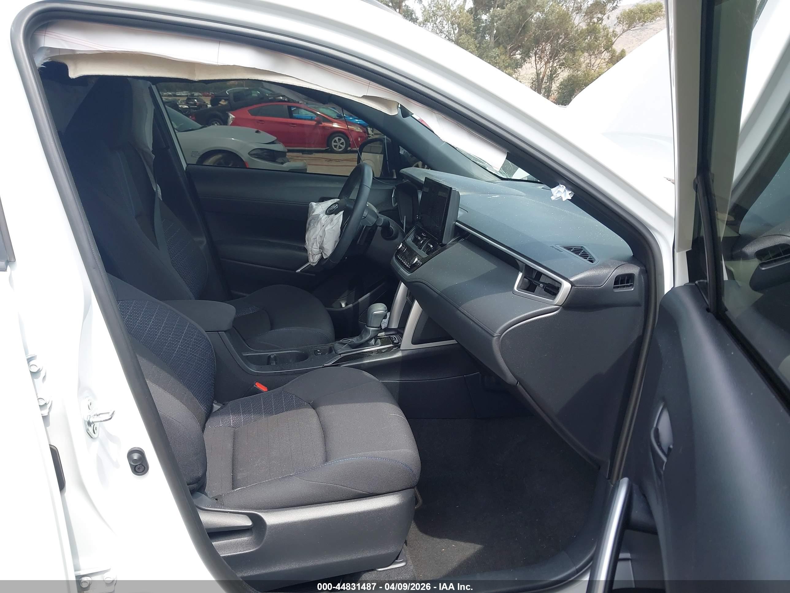 TOYOTA COROLLA image 5