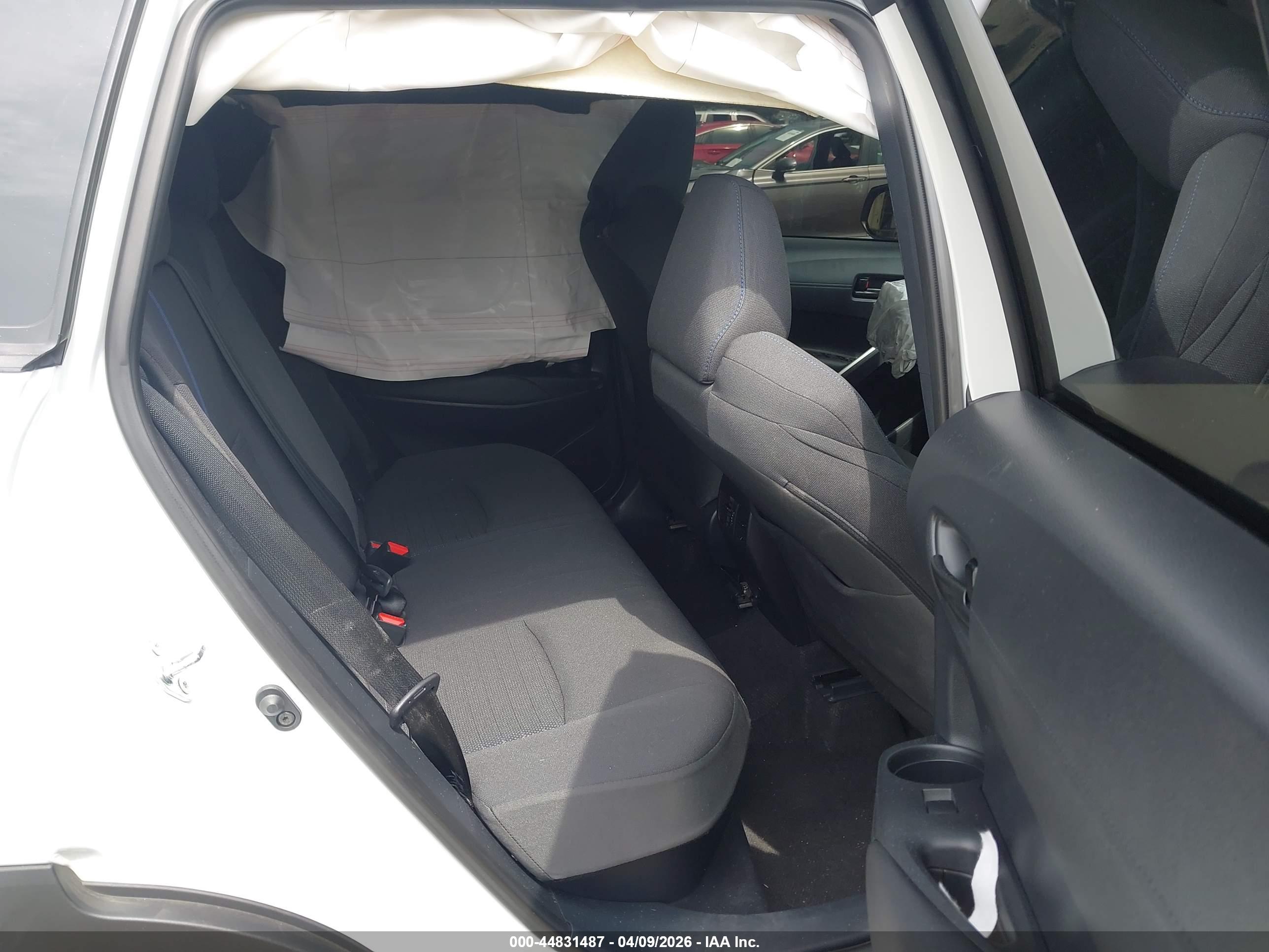 TOYOTA COROLLA image 8