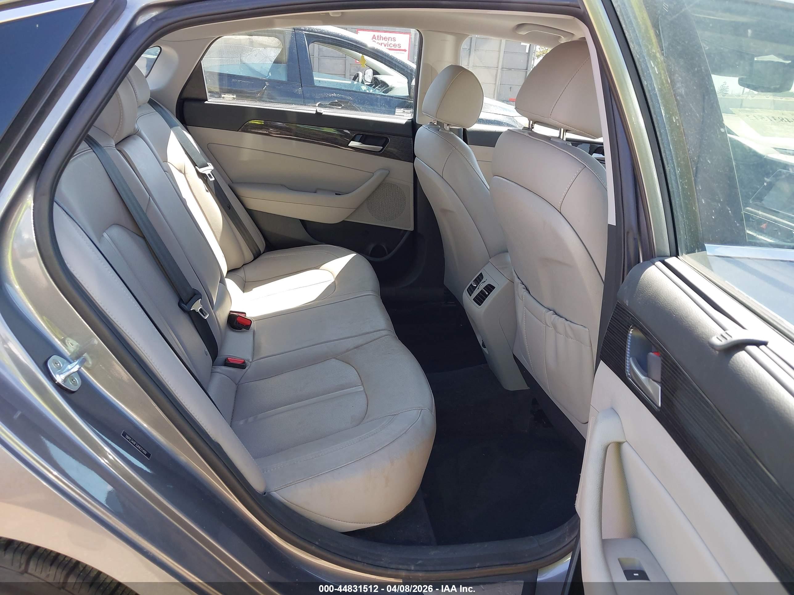 HYUNDAI SONATA image 8