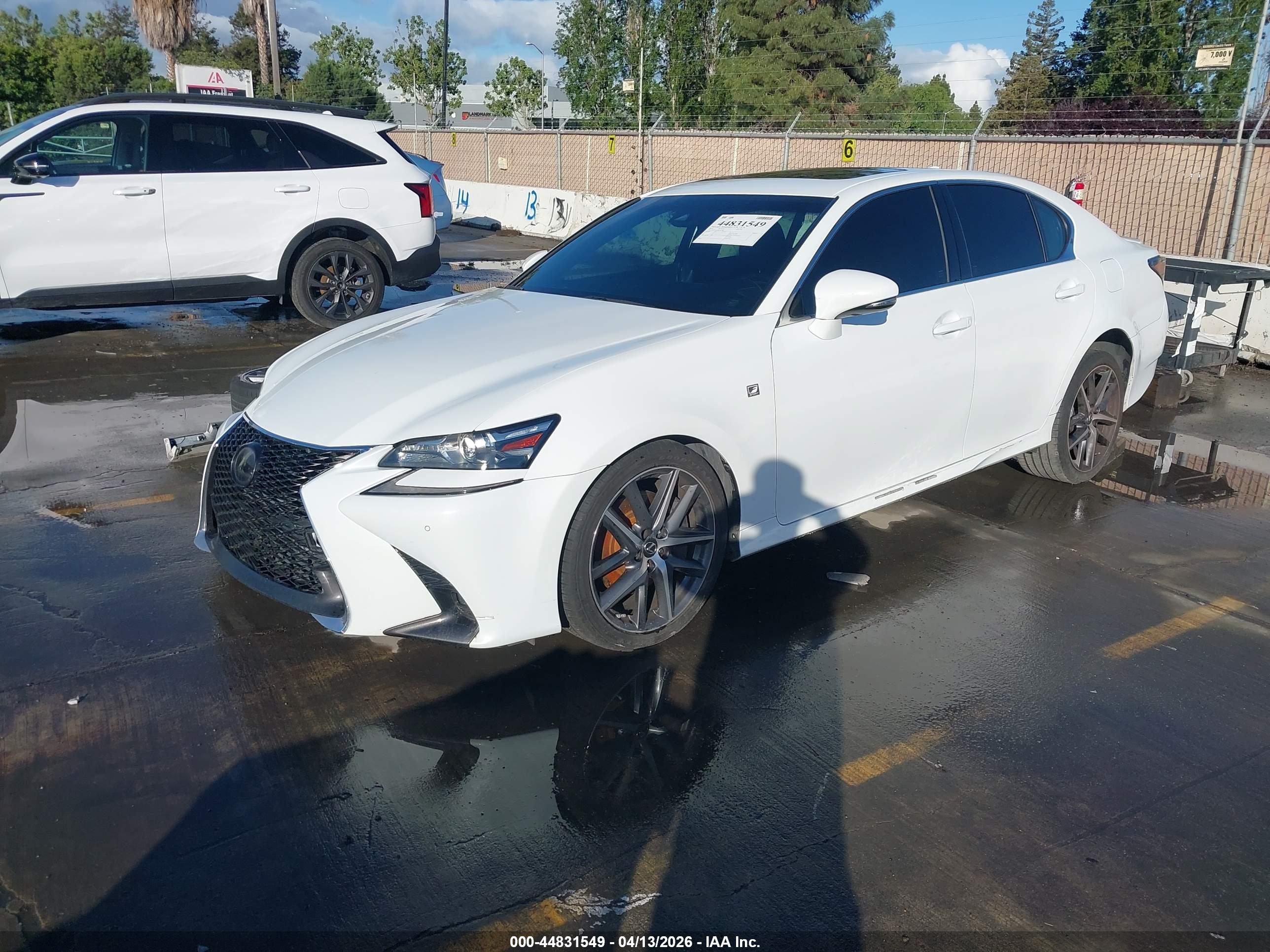 LEXUS GS image 2