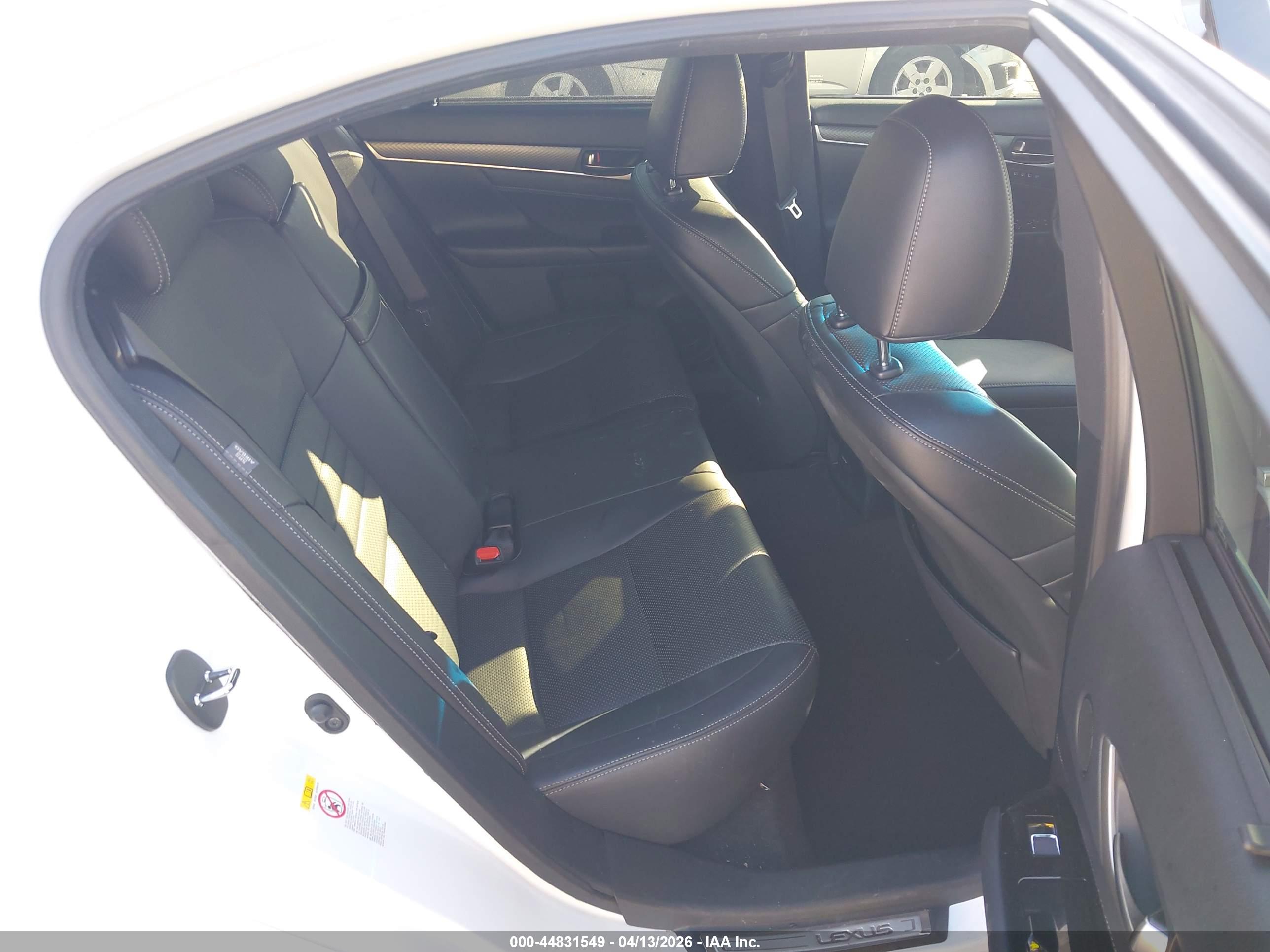 LEXUS GS image 8