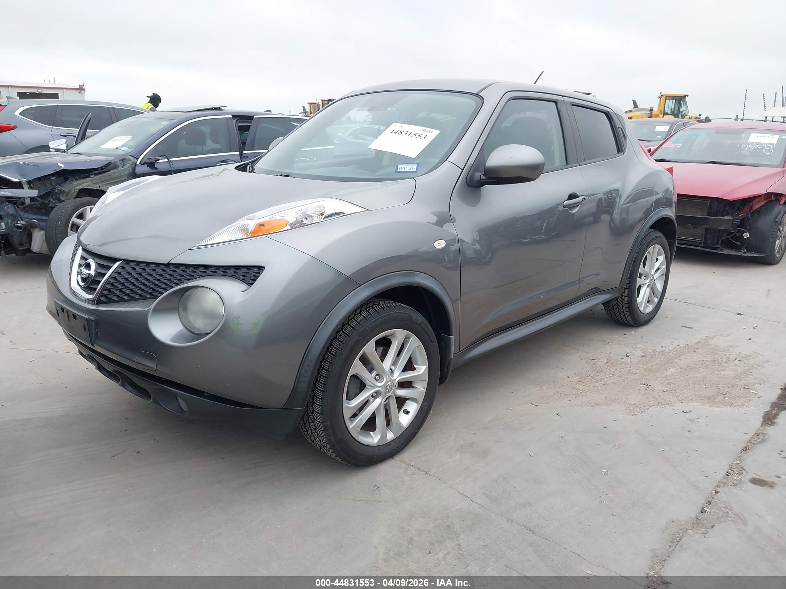 NISSAN JUKE image 2