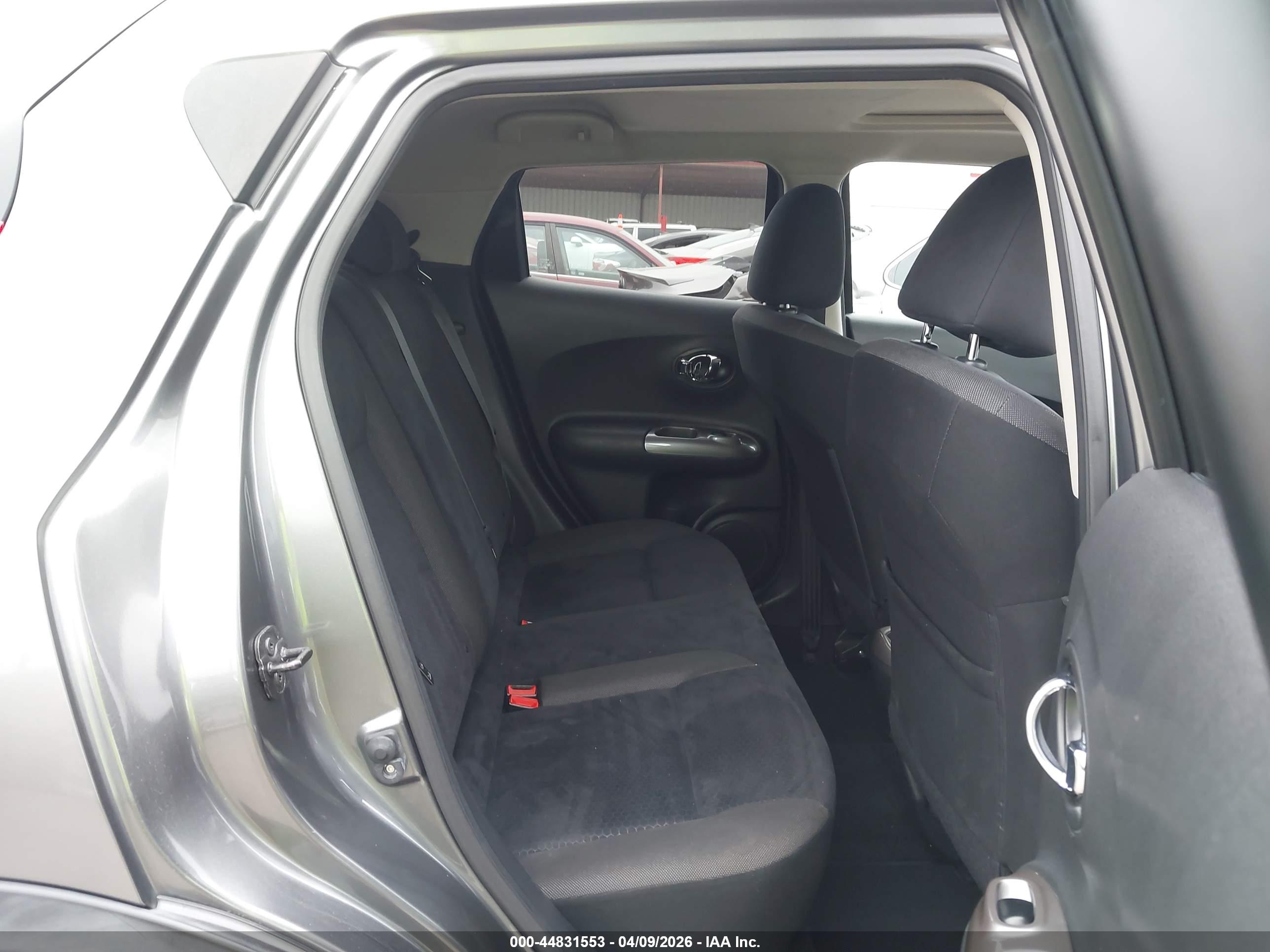 NISSAN JUKE image 8
