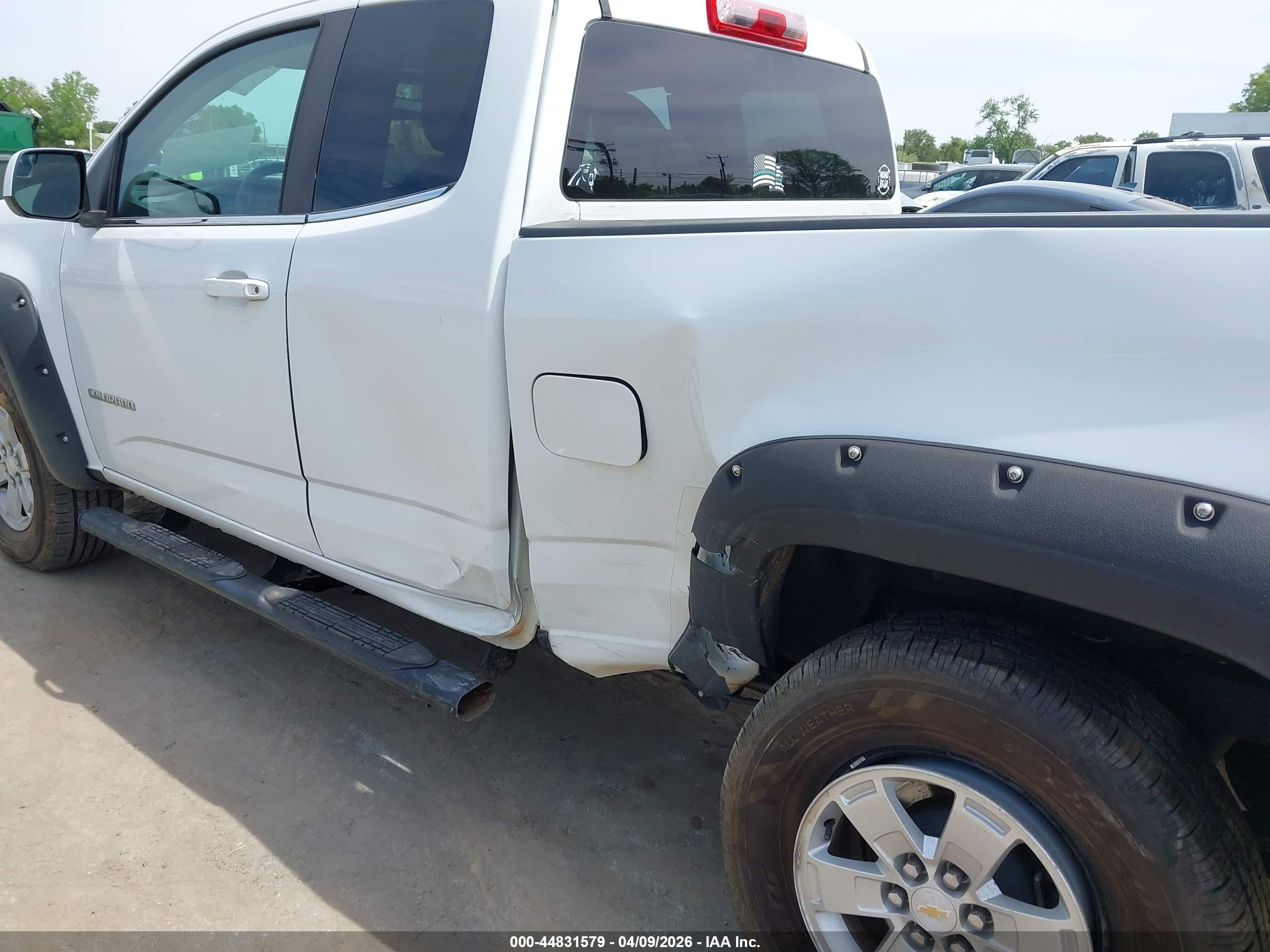 CHEVROLET COLORADO image 6