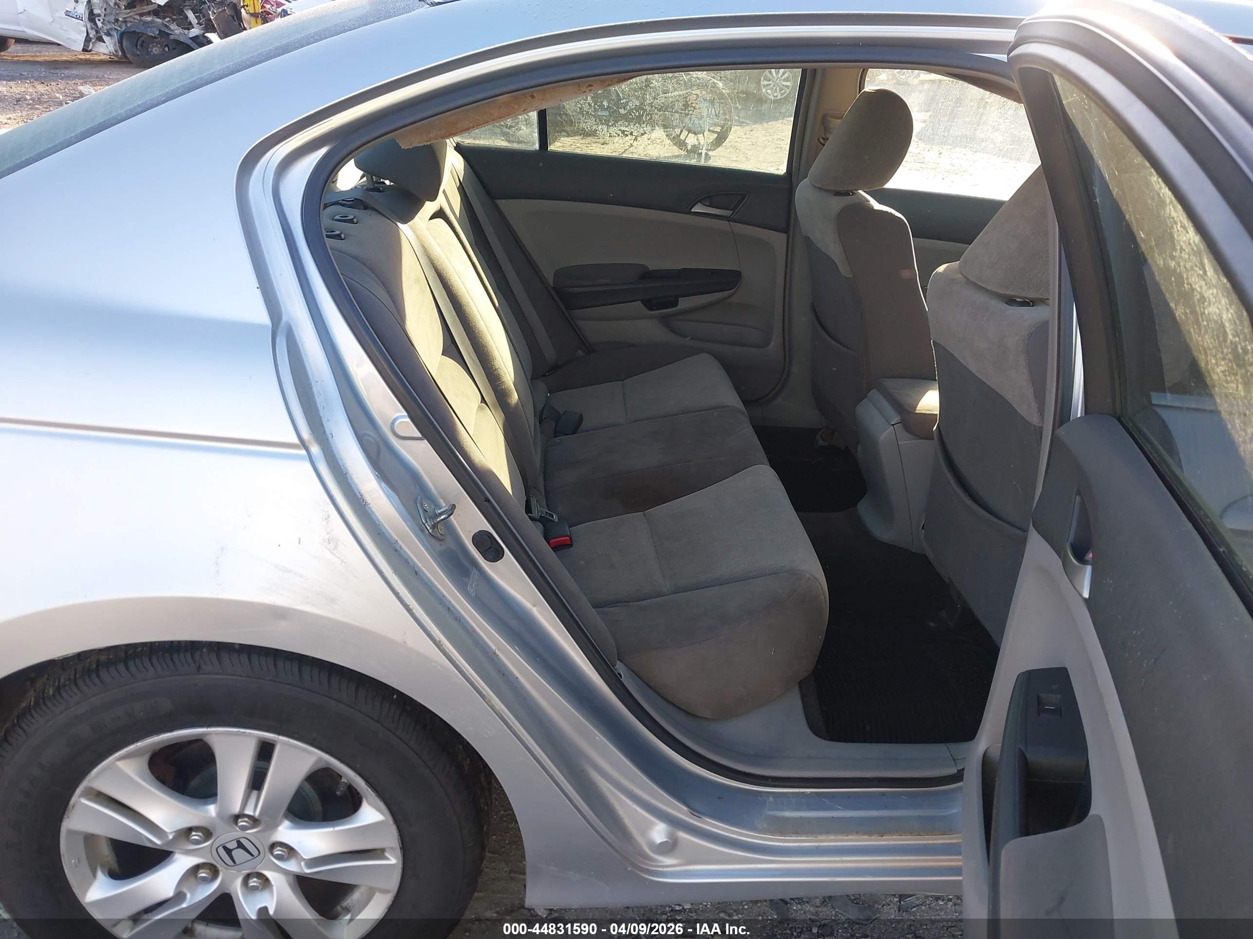 HONDA ACCORD image 8