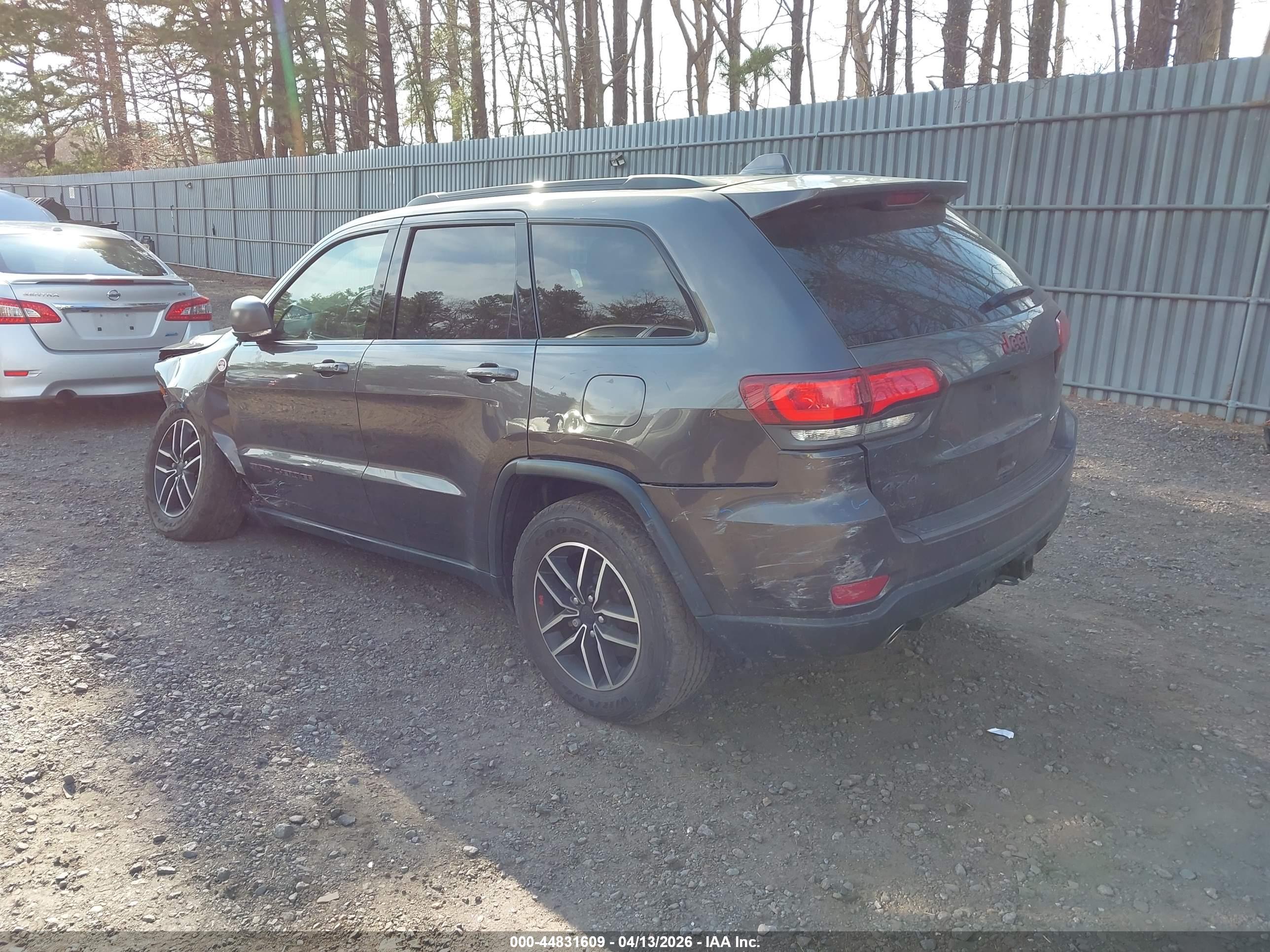 JEEP GRAND image 3