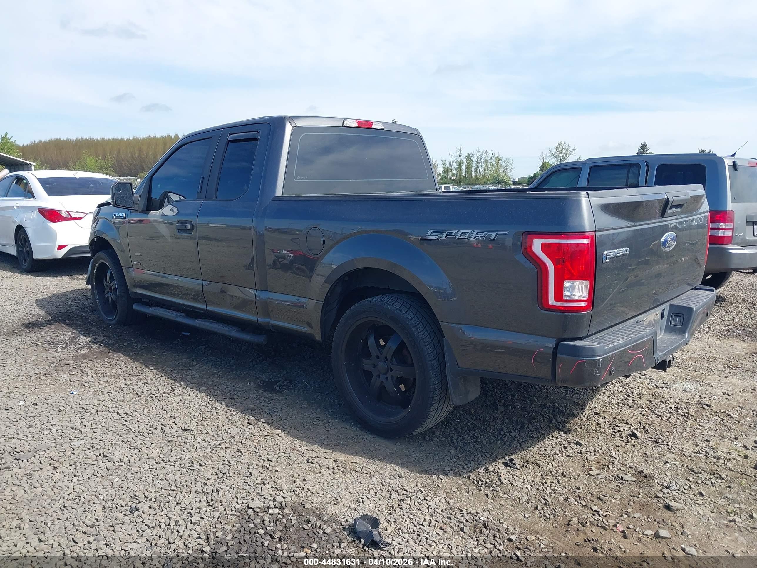 FORD F-150 image 3