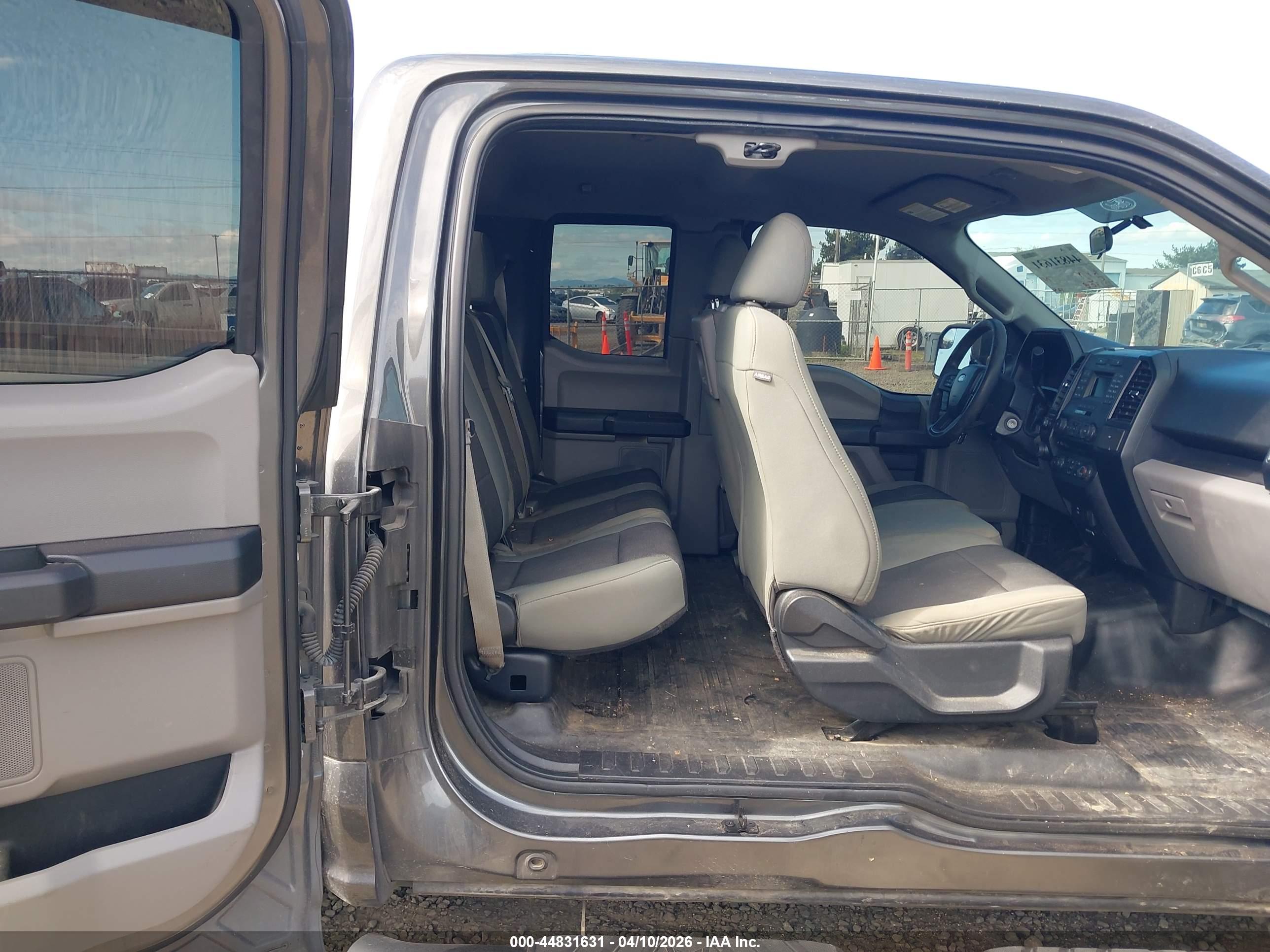 FORD F-150 image 8