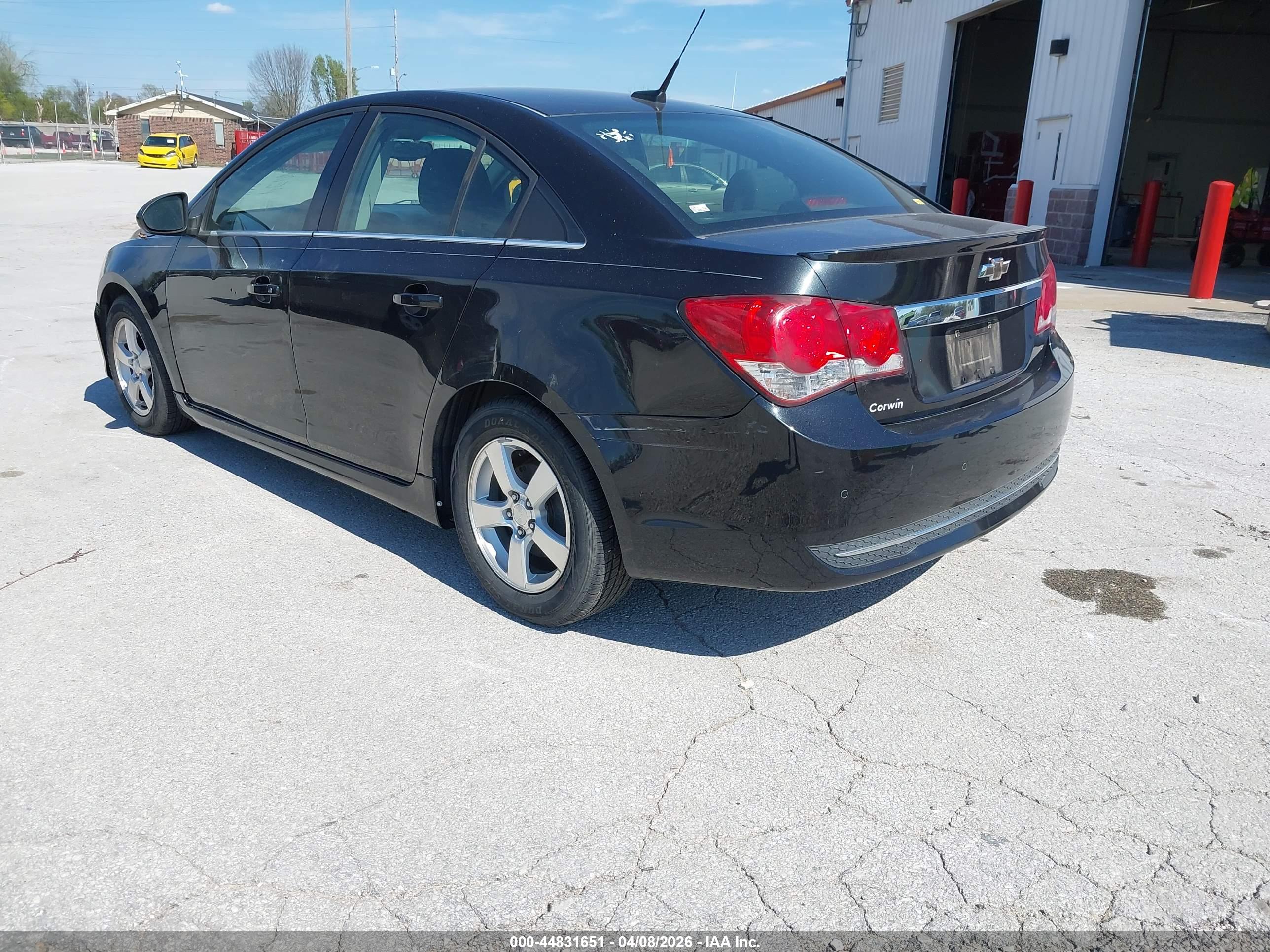 CHEVROLET CRUZE image 3