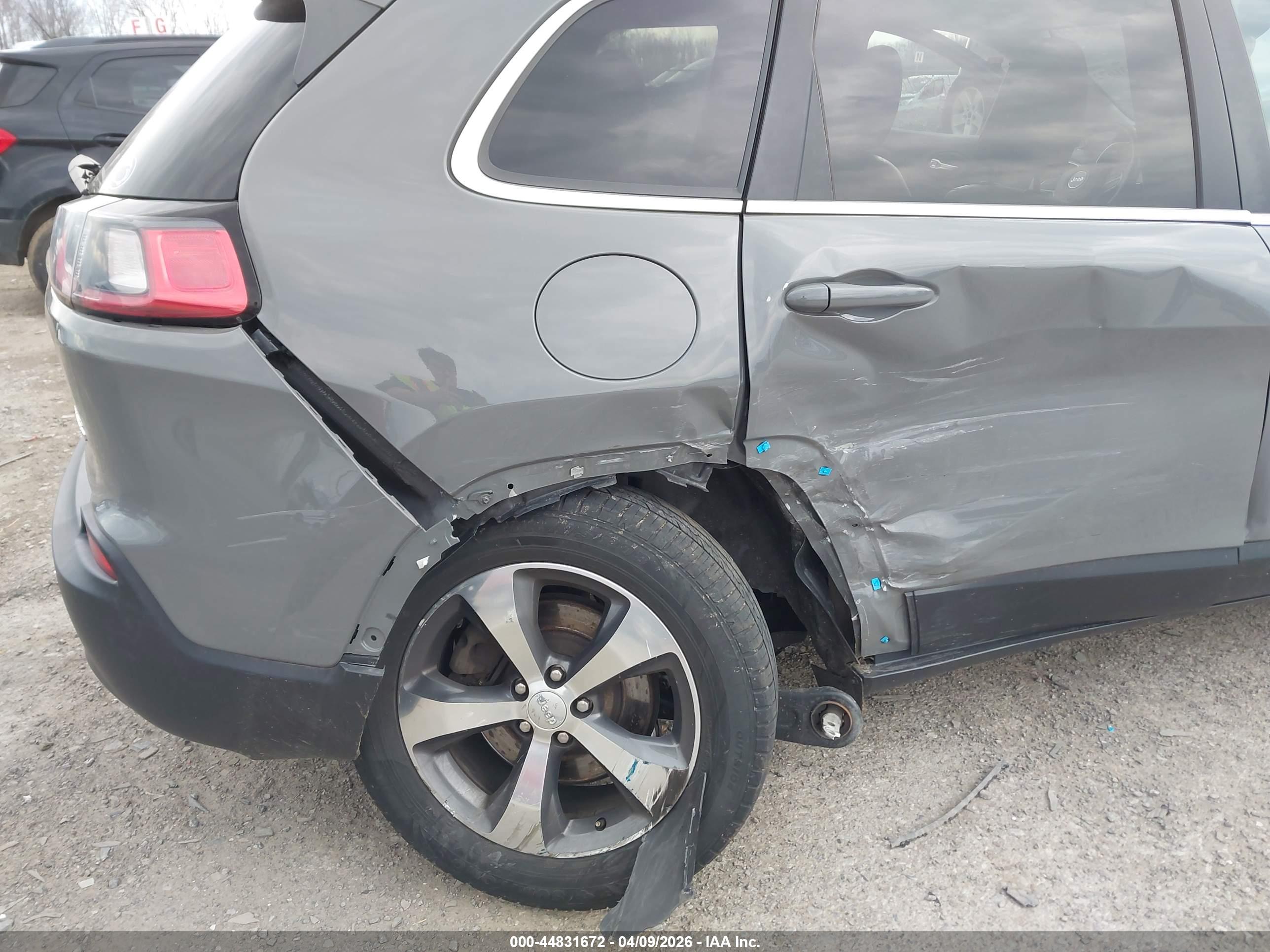 JEEP CHEROKEE image 6