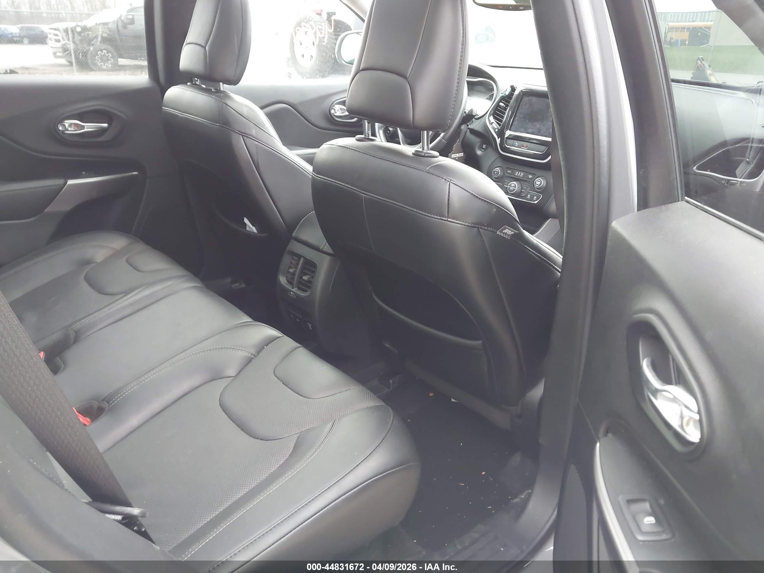 JEEP CHEROKEE image 8