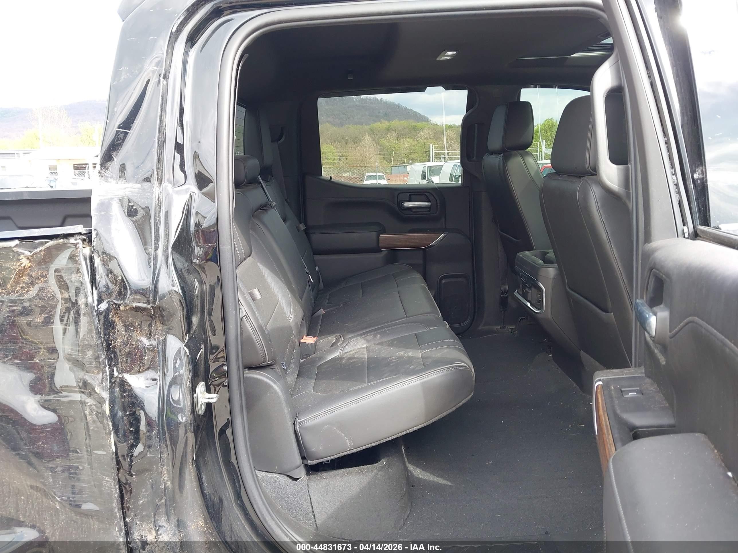 CHEVROLET SILVERADO image 8