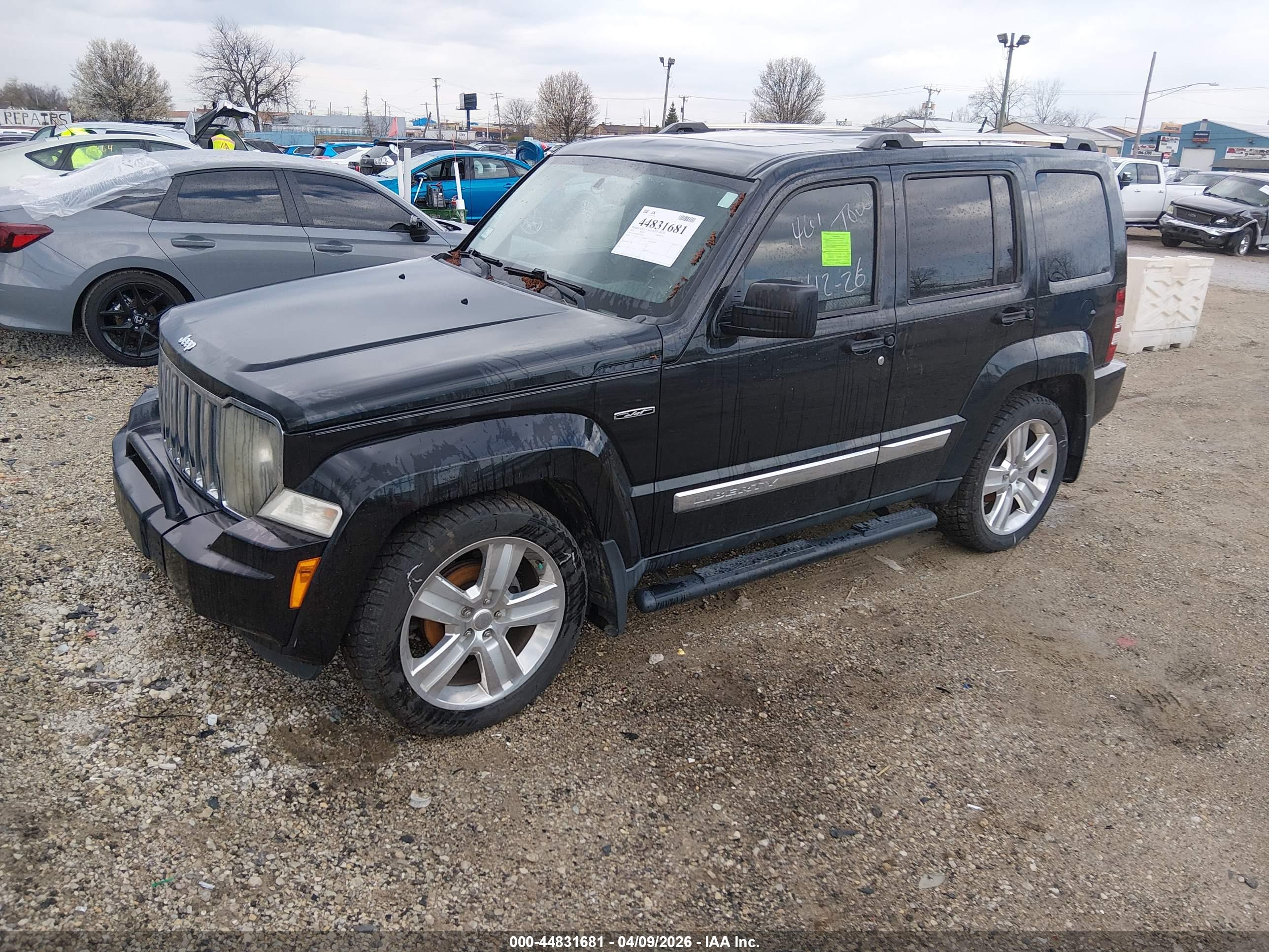 JEEP LIBERTY image 2