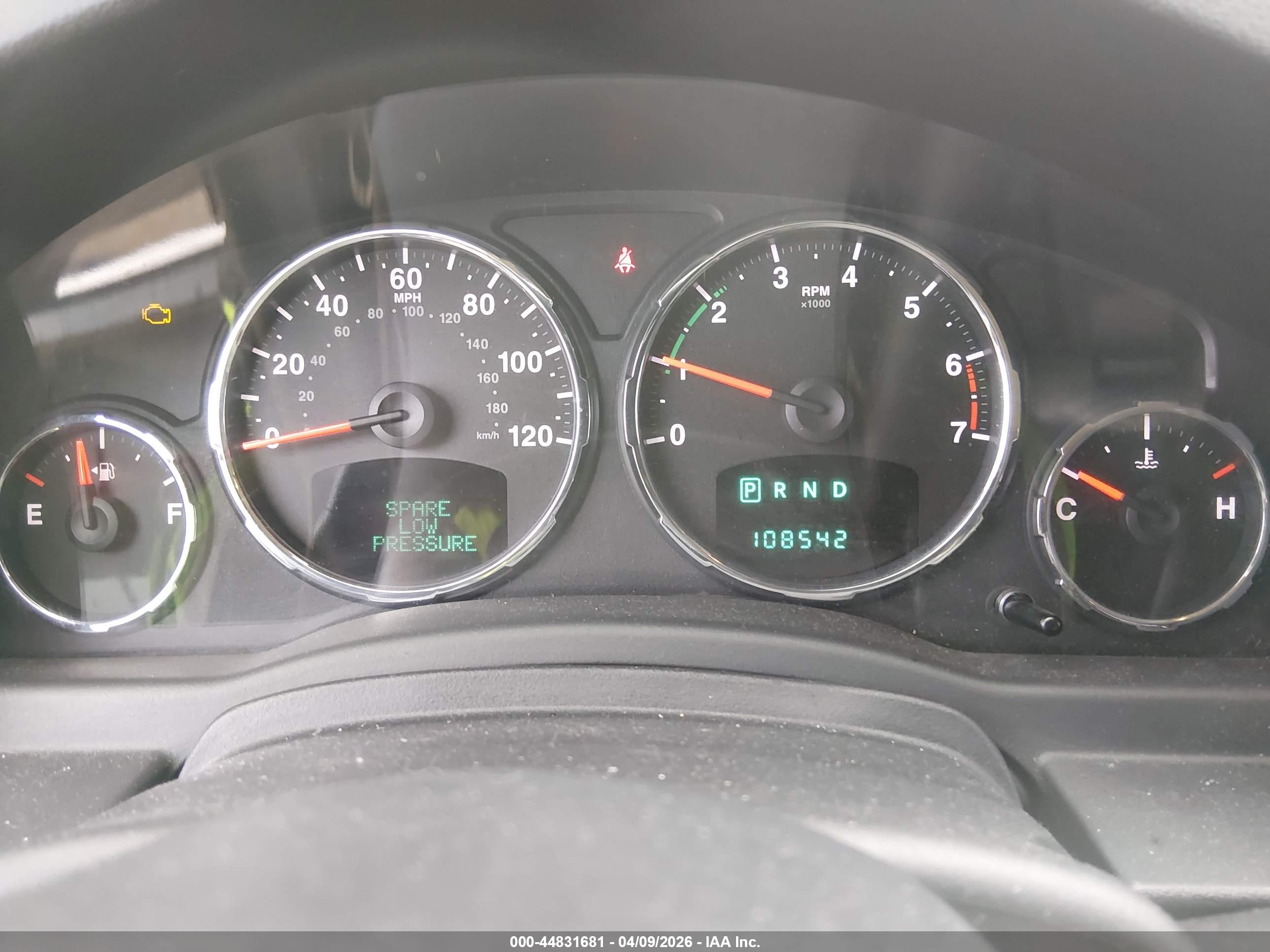 JEEP LIBERTY image 7