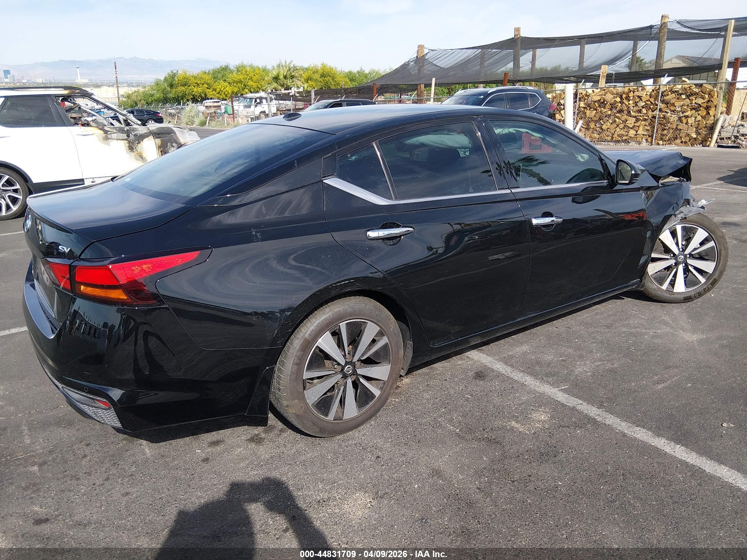 NISSAN ALTIMA image 4