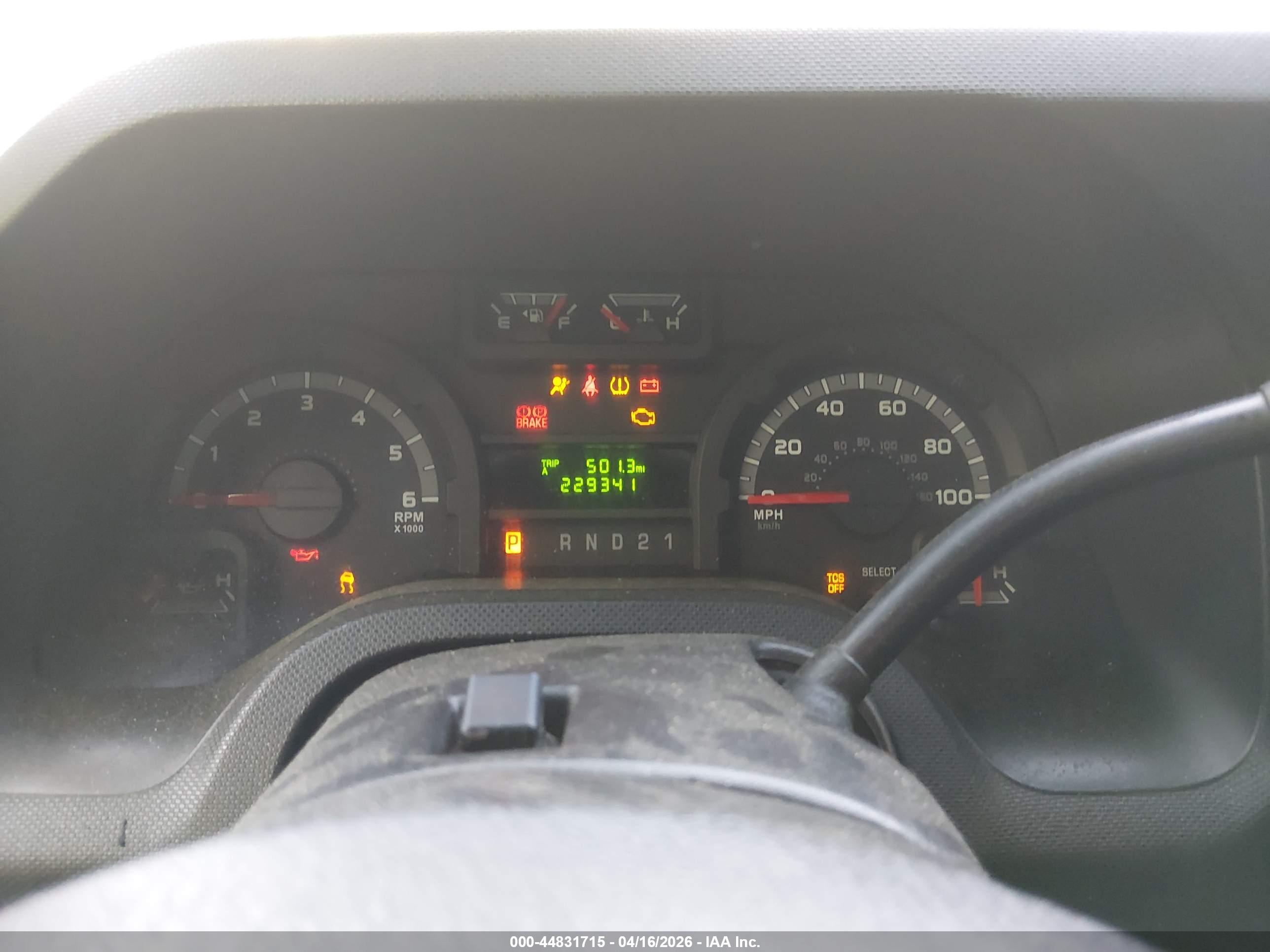FORD E-250 image 7