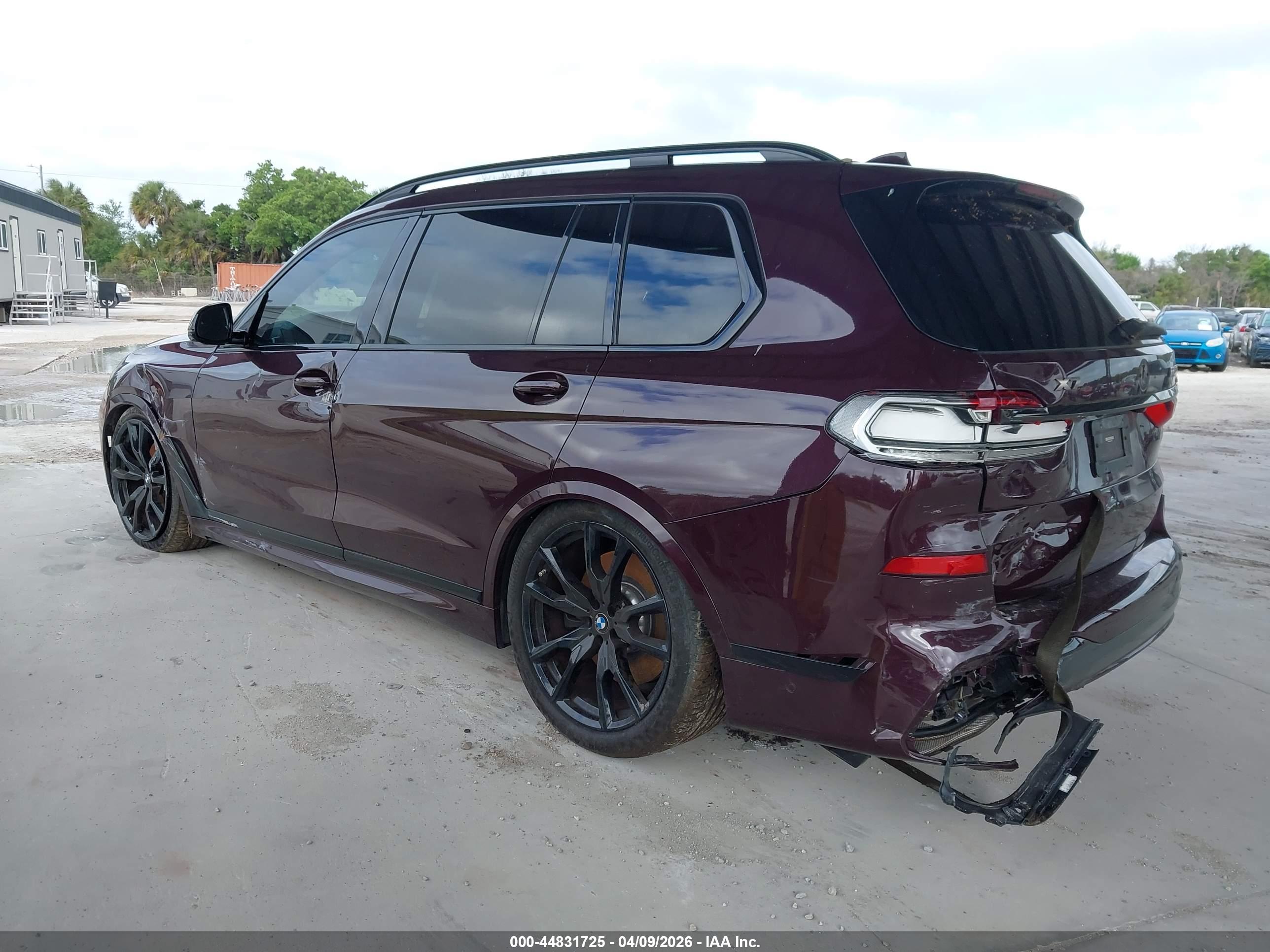 BMW X7 image 3