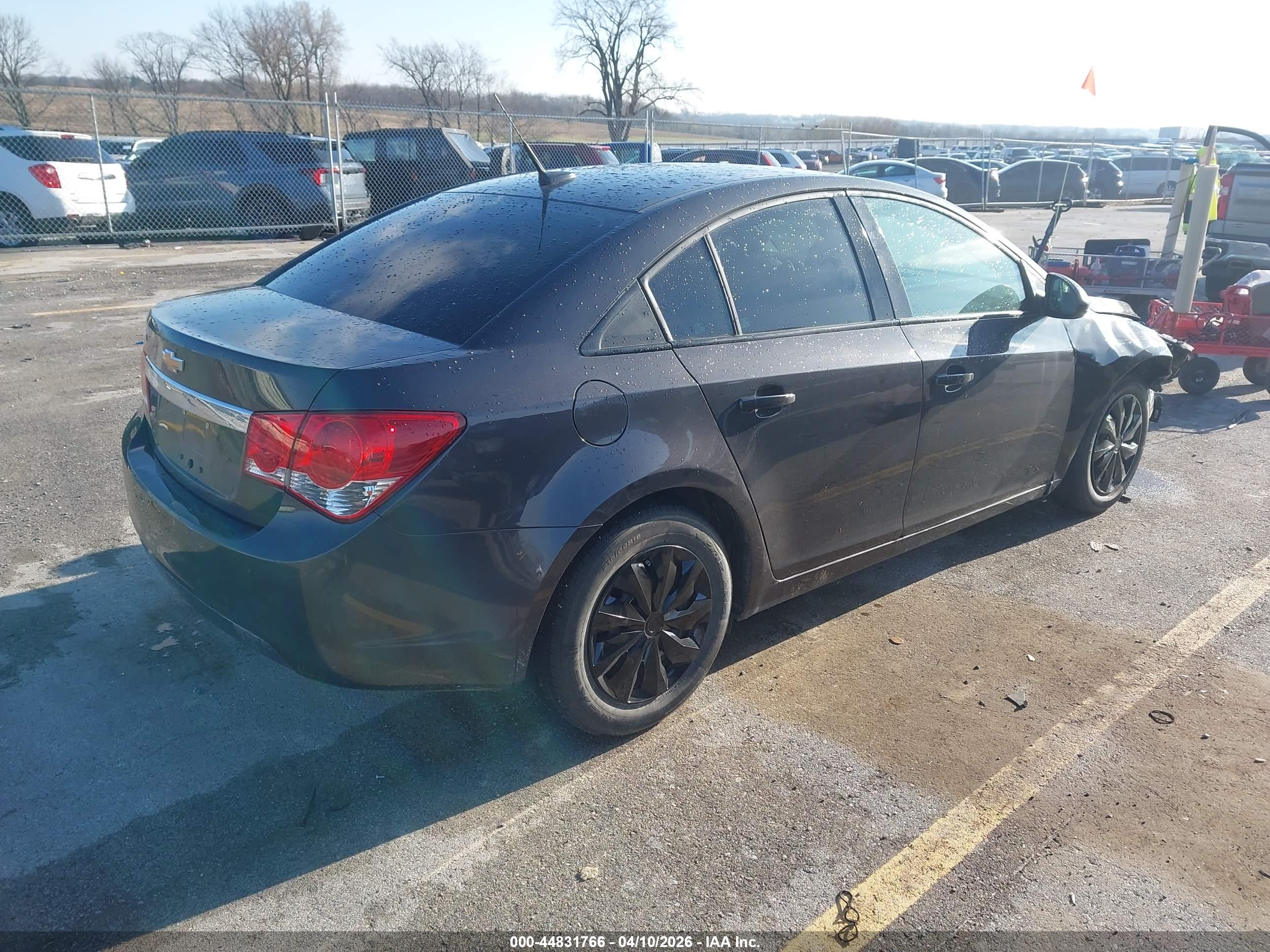 CHEVROLET CRUZE image 4