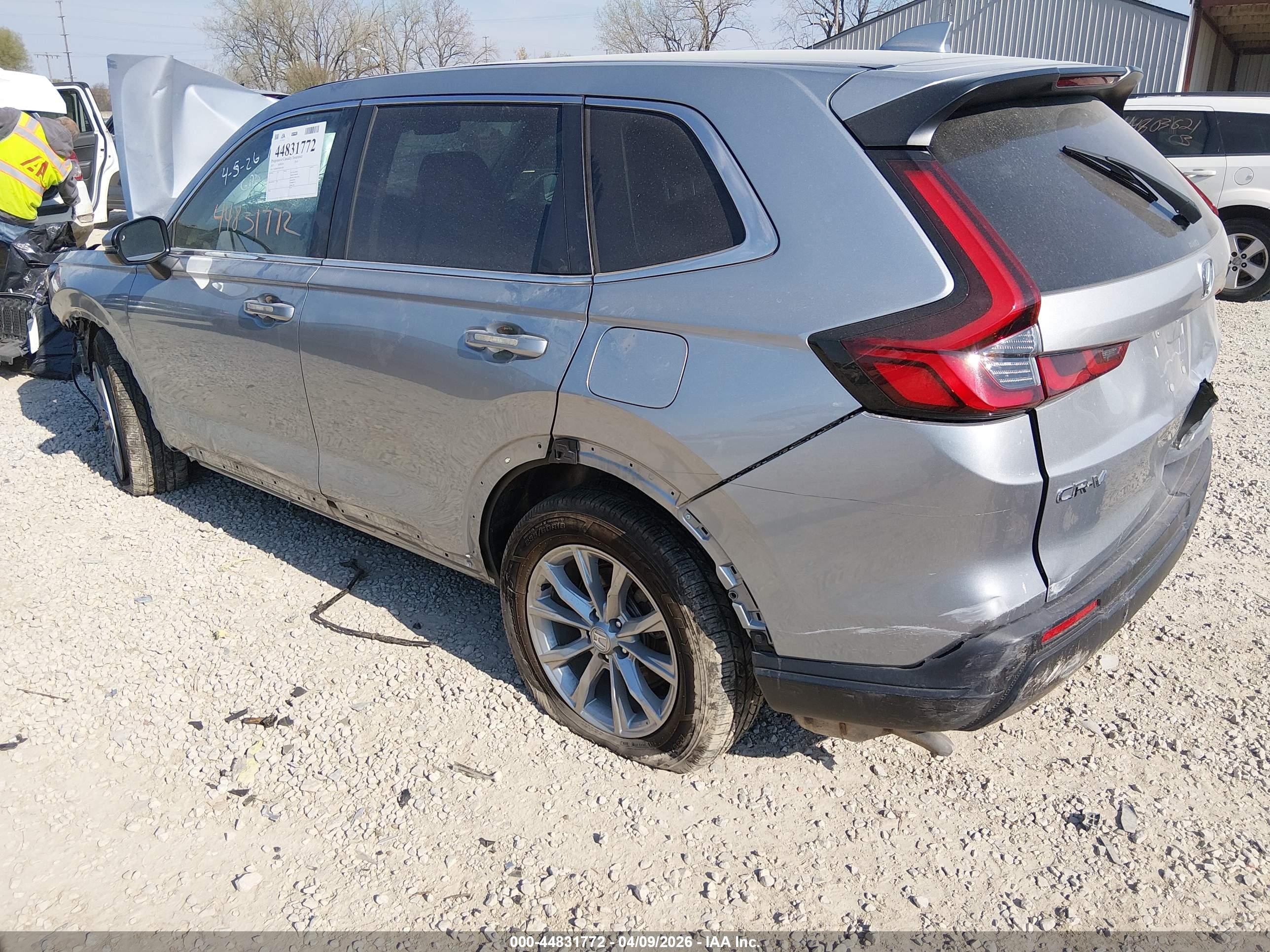 HONDA CR-V image 3