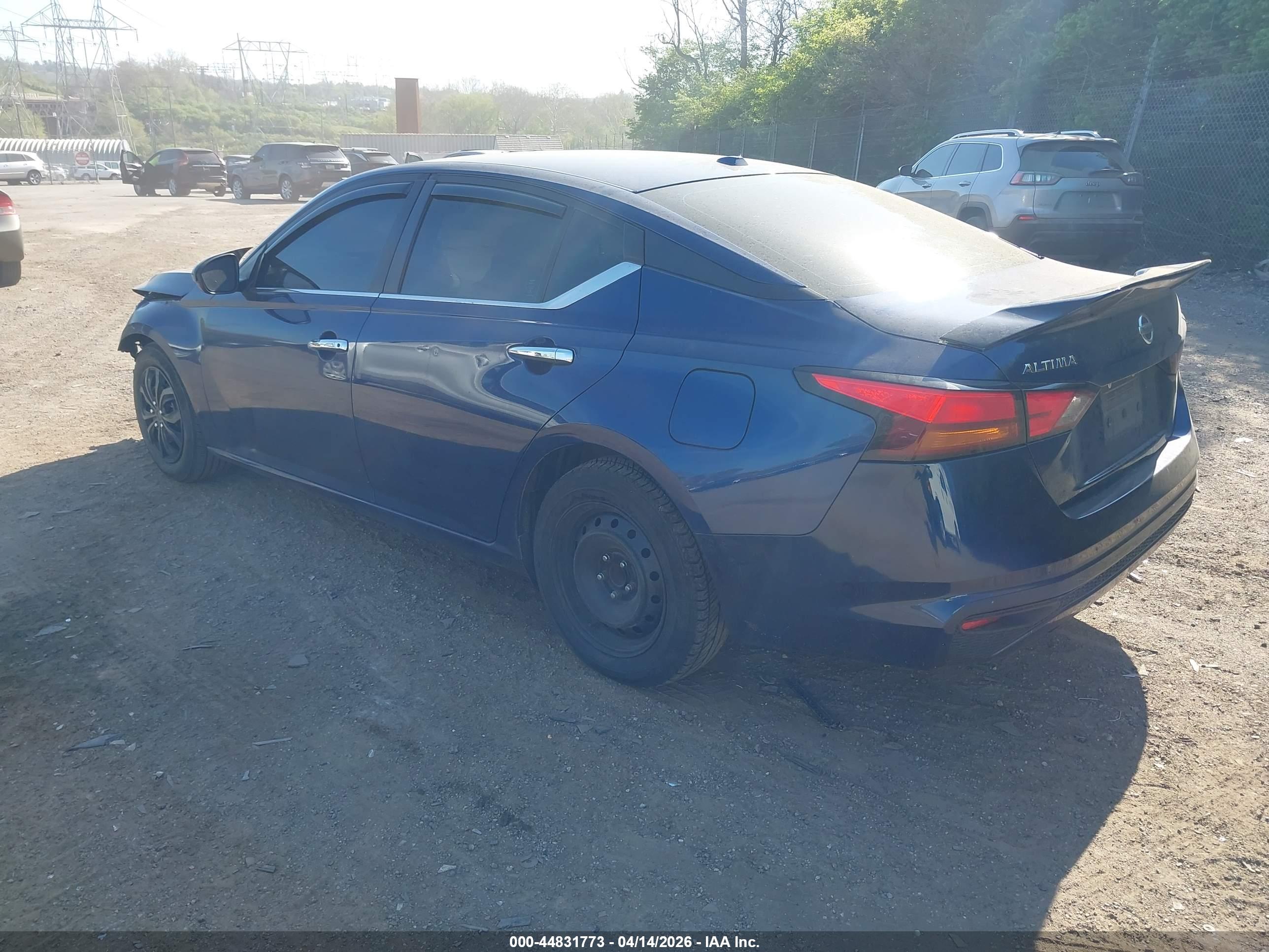 NISSAN ALTIMA image 3