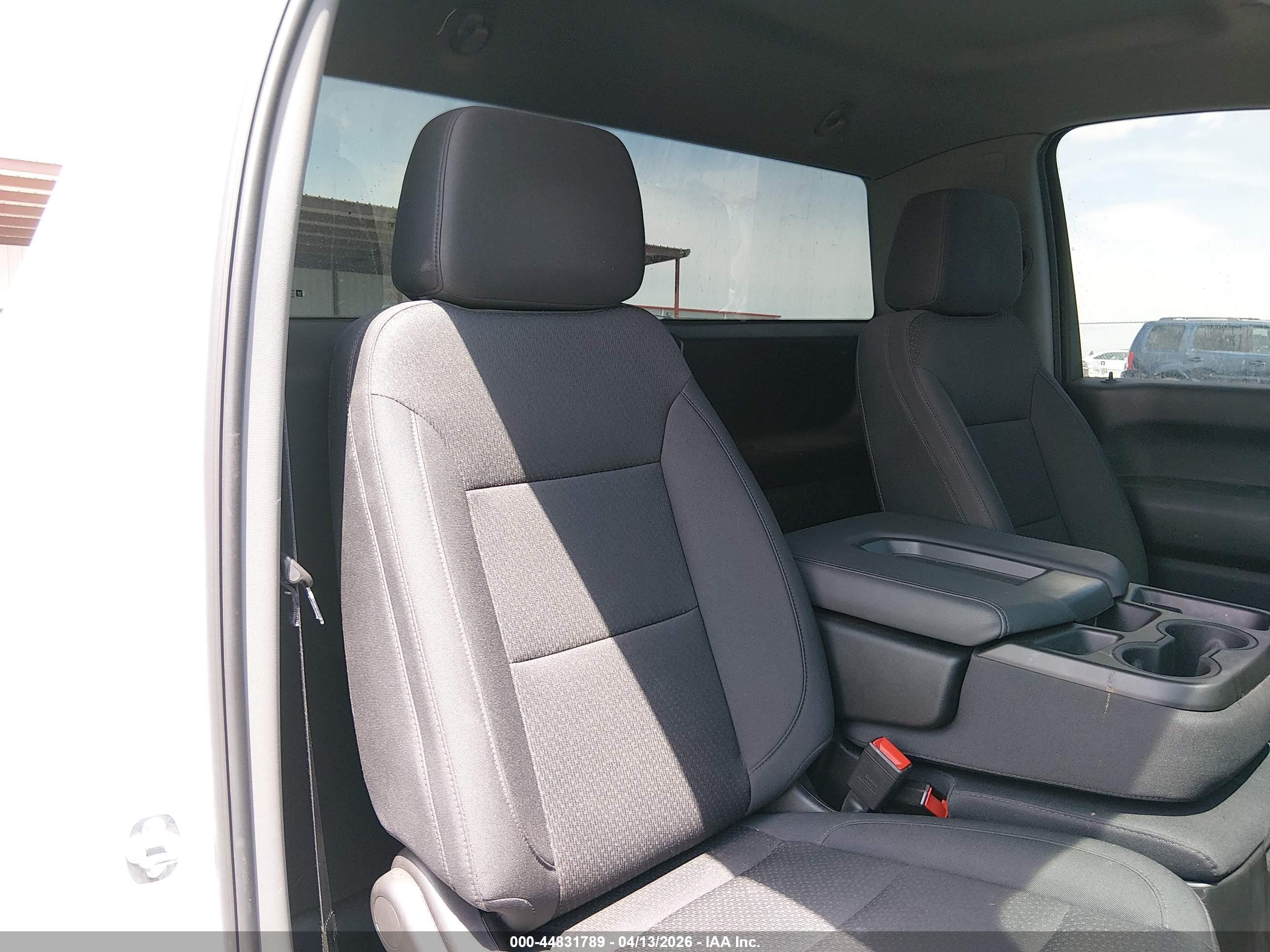 GMC SIERRA image 7