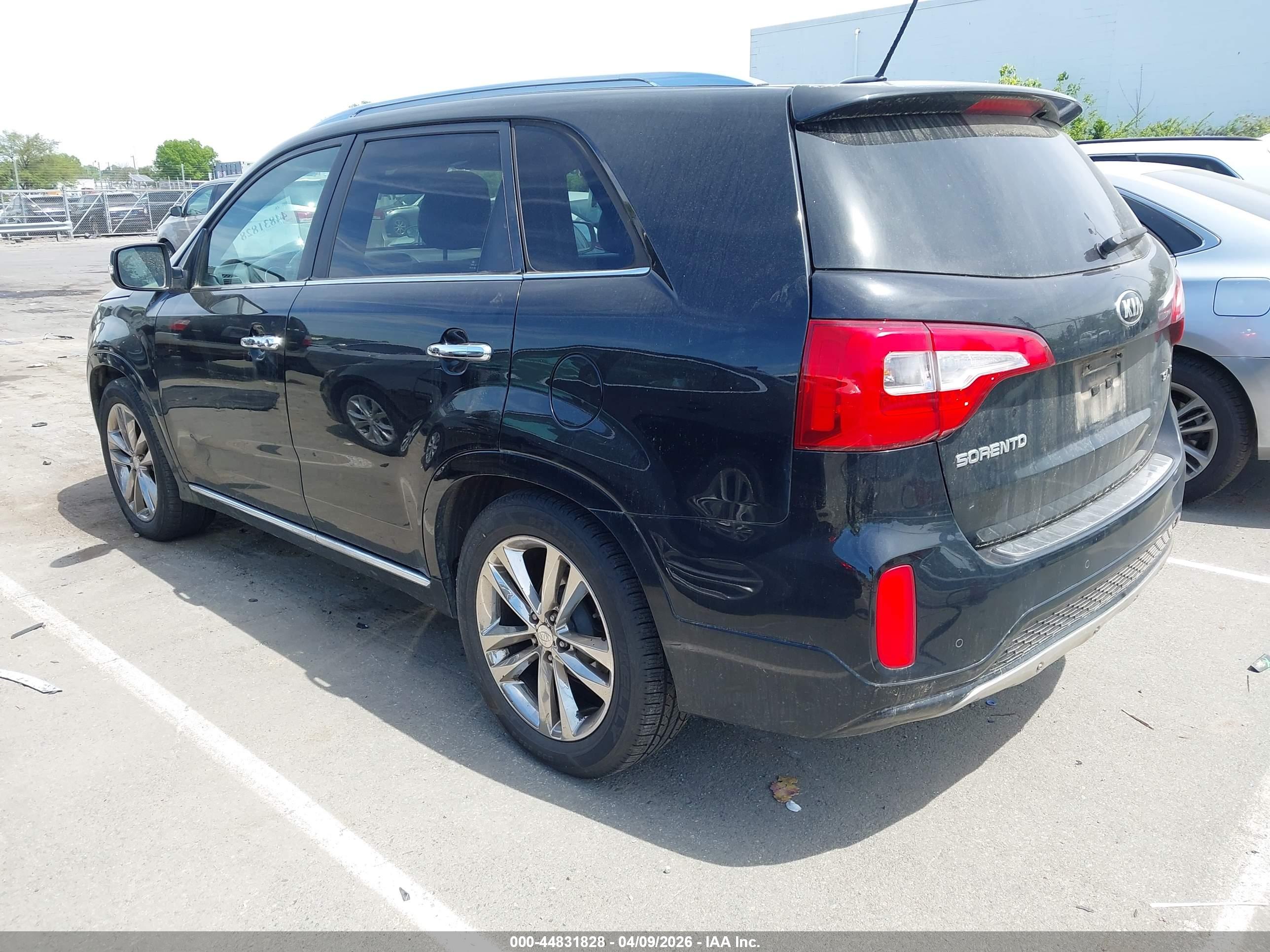 KIA SORENTO image 3