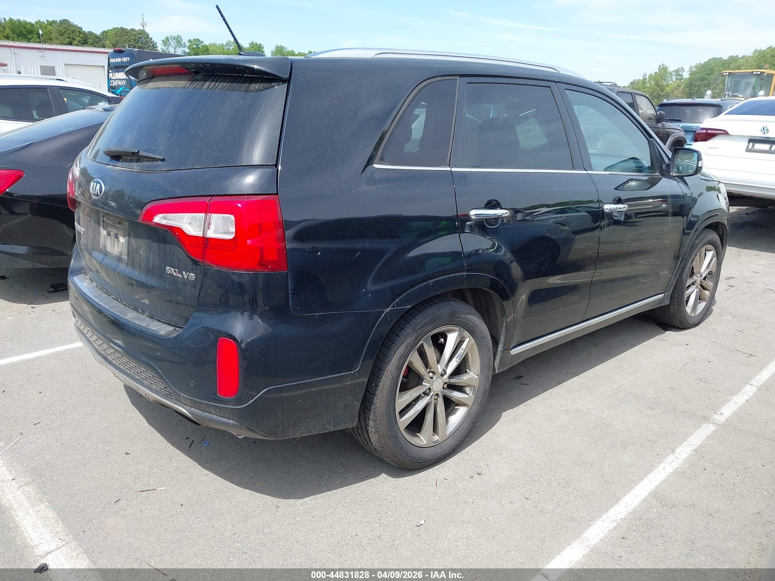 KIA SORENTO image 4