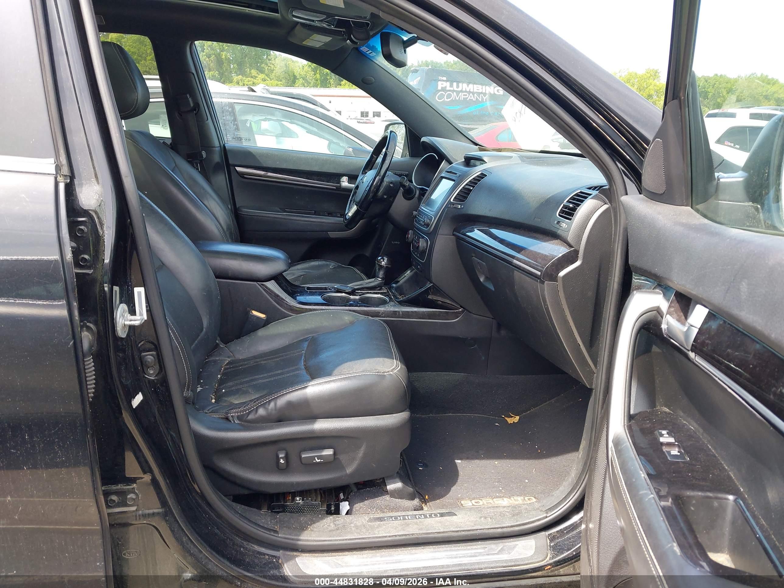 KIA SORENTO image 5