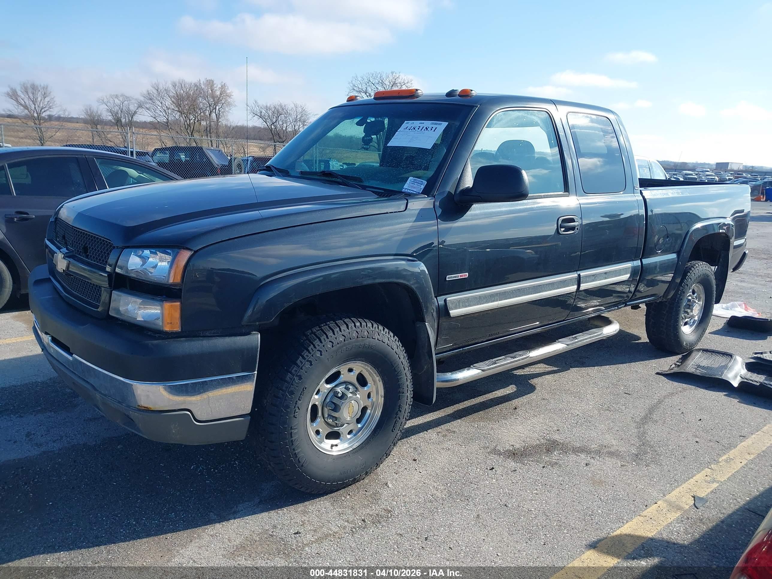 CHEVROLET SILVERADO image 2