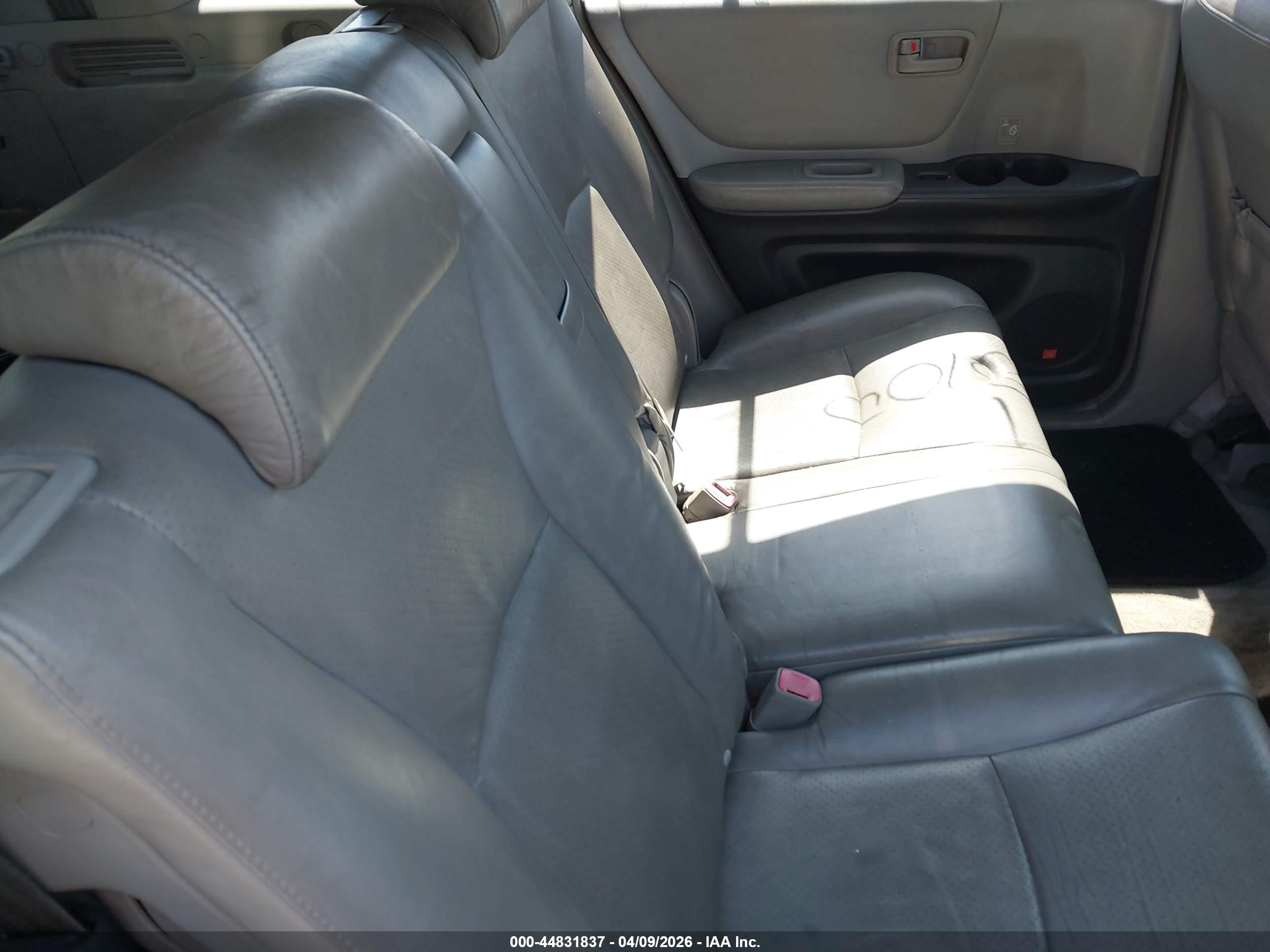 TOYOTA HIGHLANDER image 8