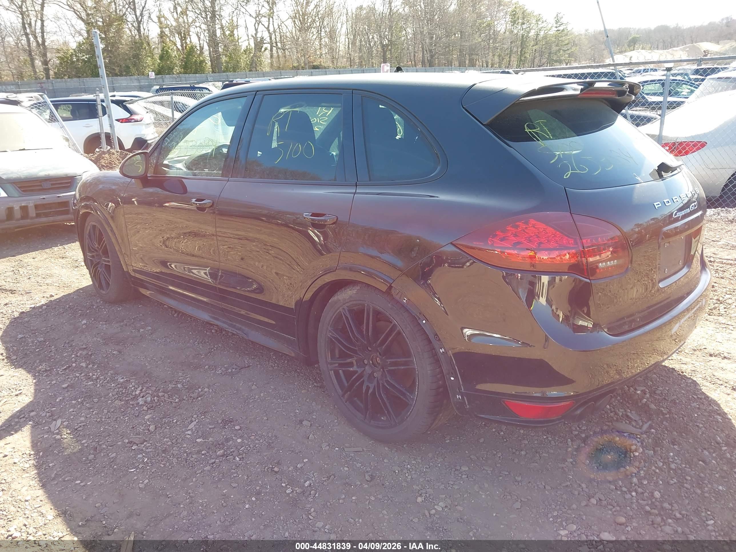 PORSCHE CAYENNE image 3
