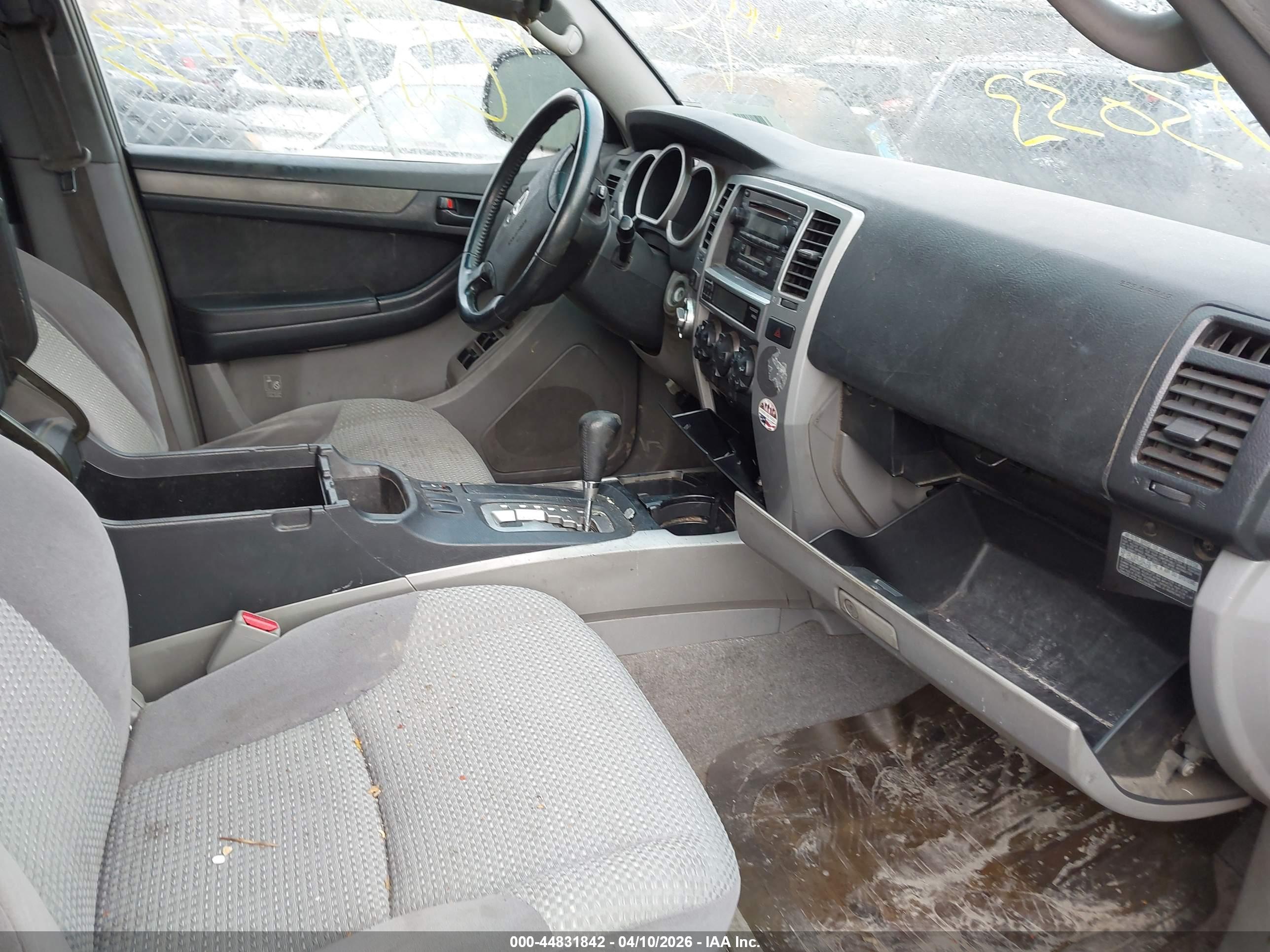 TOYOTA 4RUNNER image 5