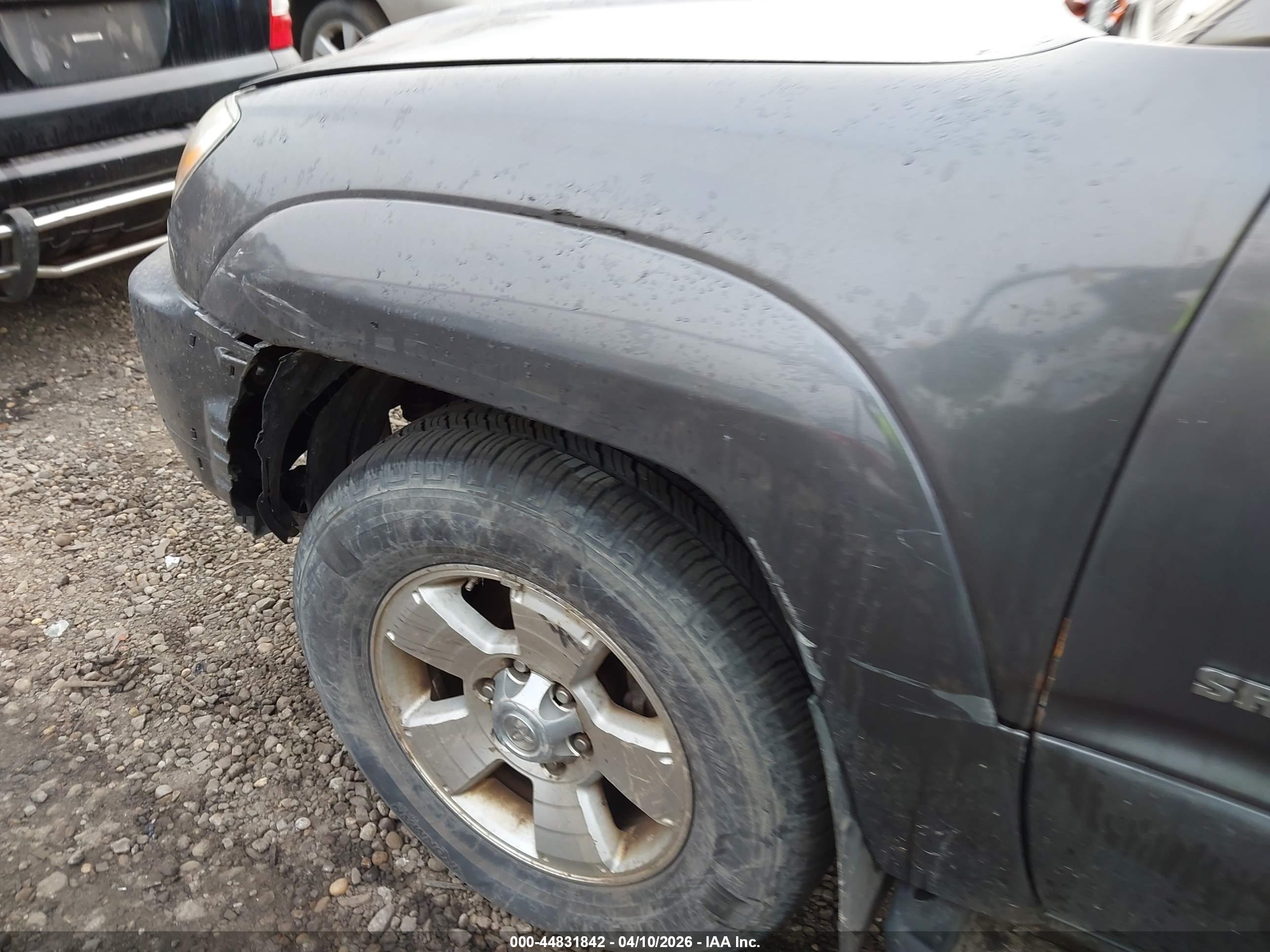 TOYOTA 4RUNNER image 6