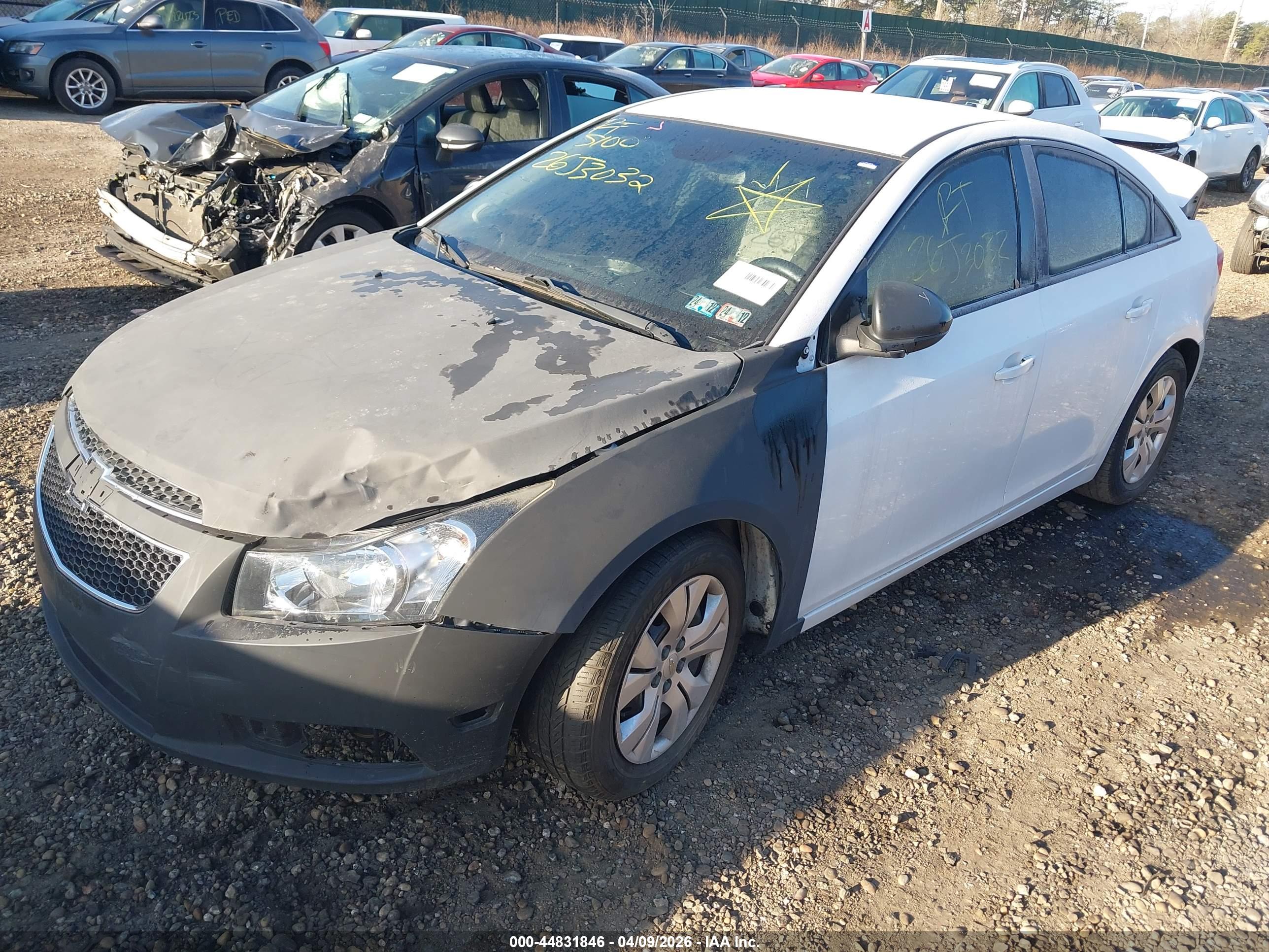 CHEVROLET CRUZE image 2
