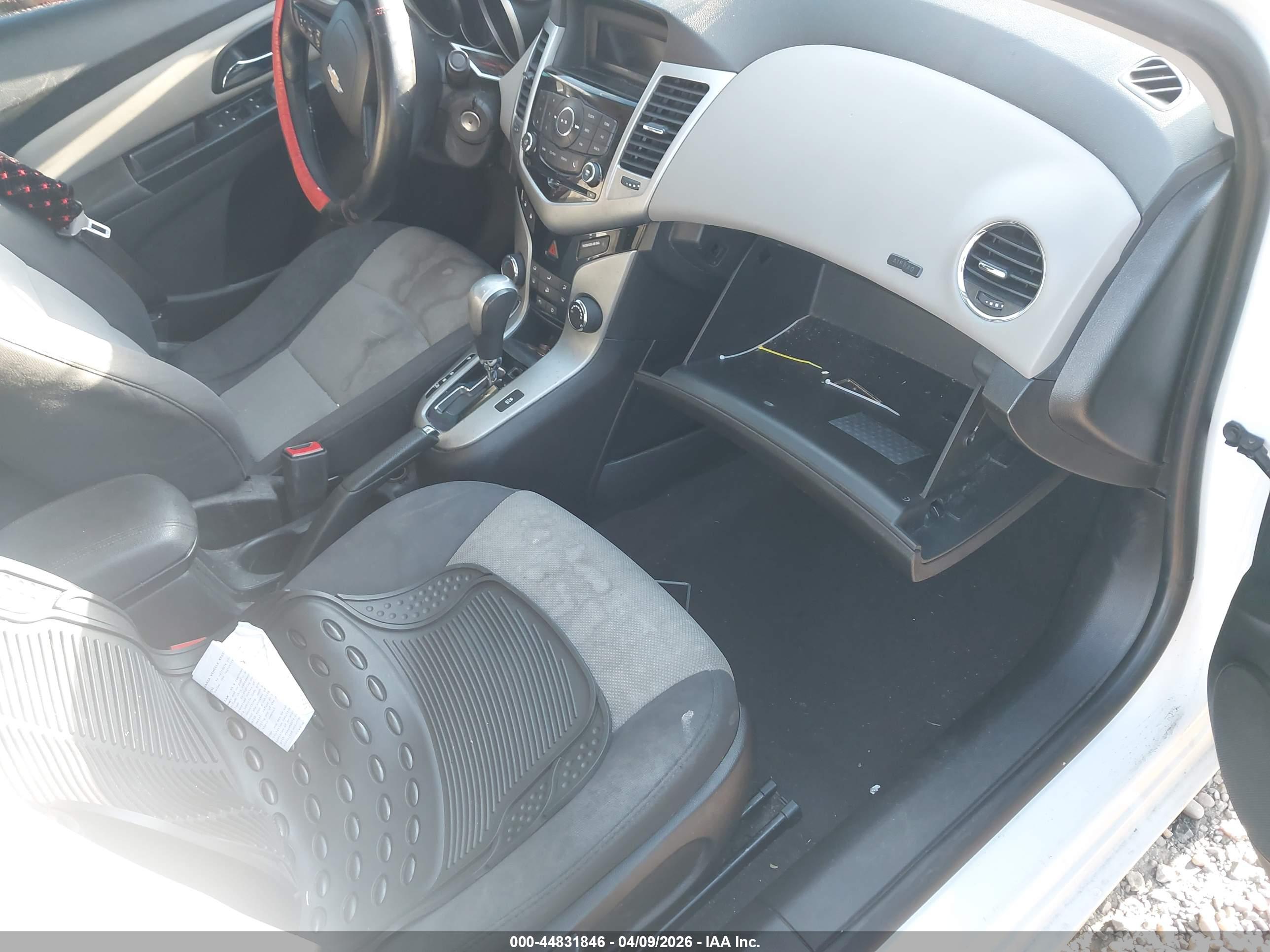 CHEVROLET CRUZE image 5