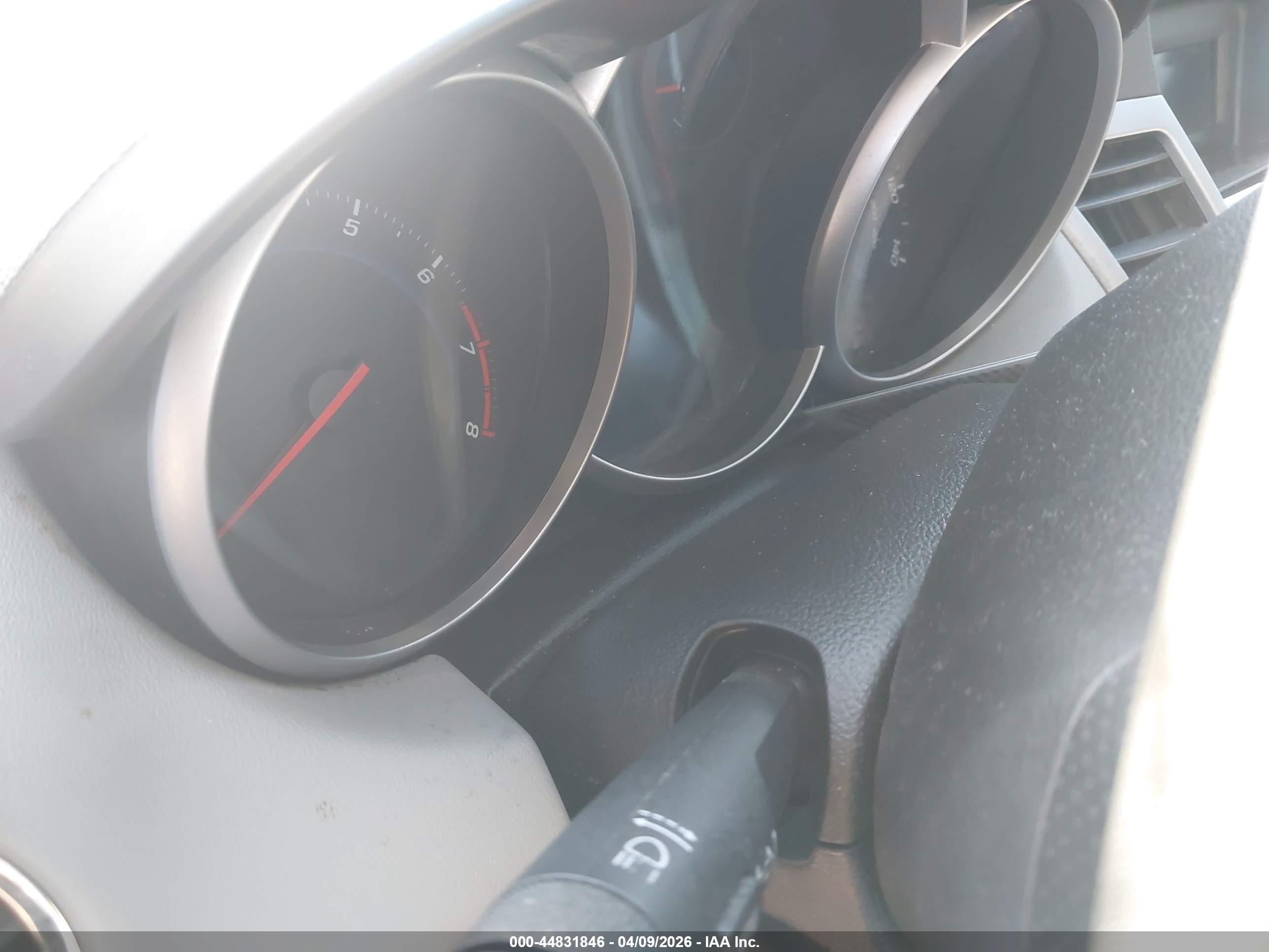 CHEVROLET CRUZE image 7