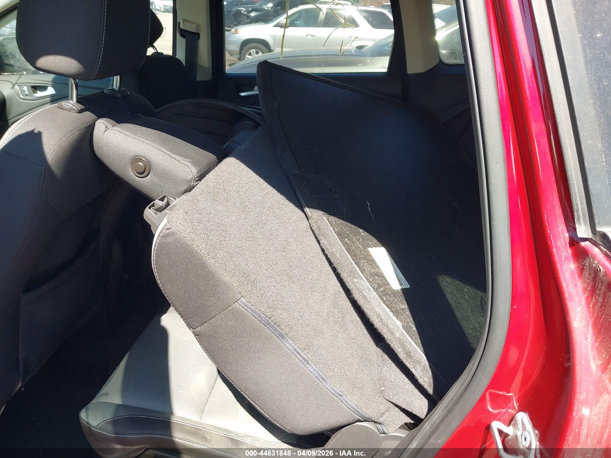 FORD ESCAPE image 8
