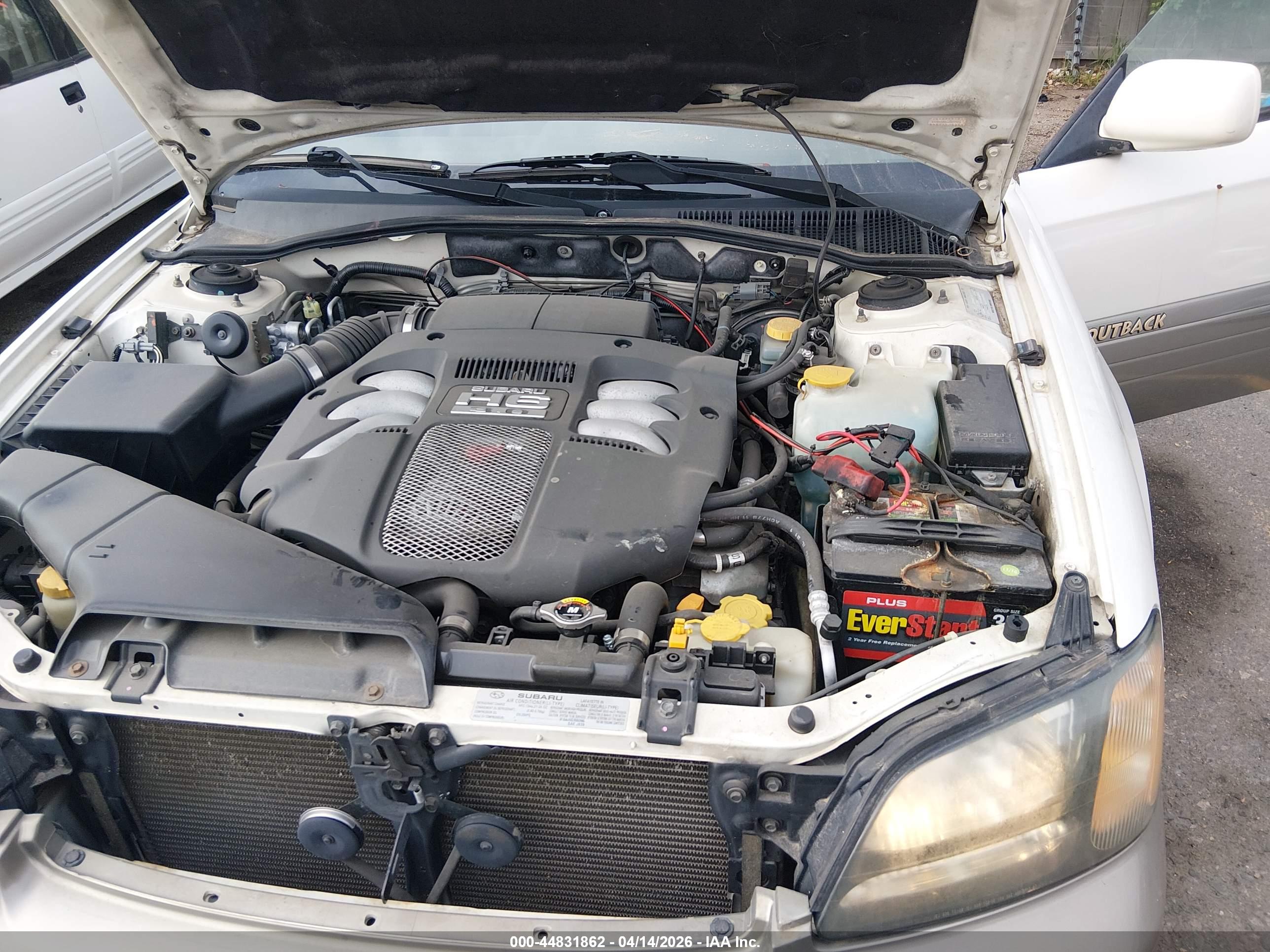 SUBARU OUTBACK image 10