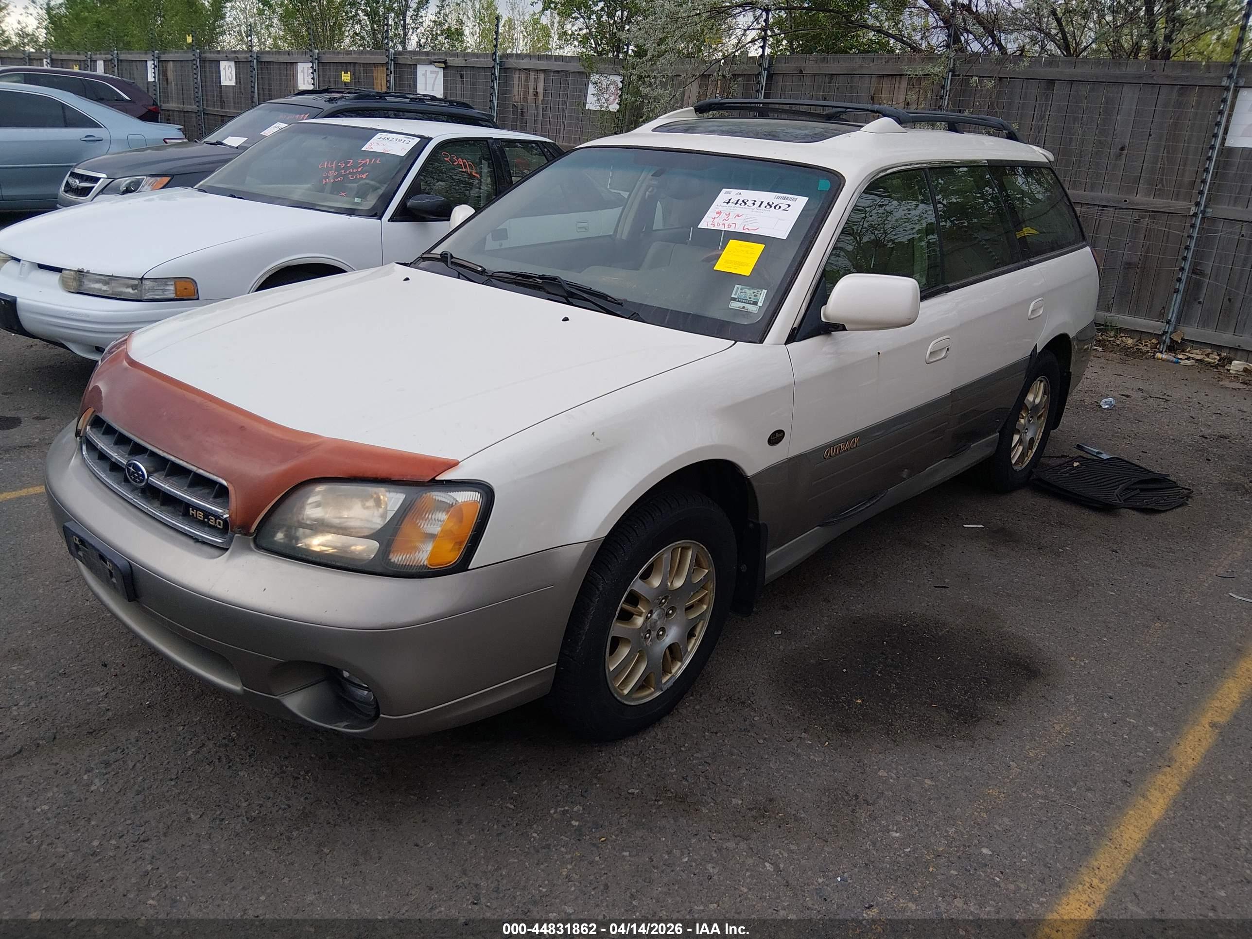 SUBARU OUTBACK image 2