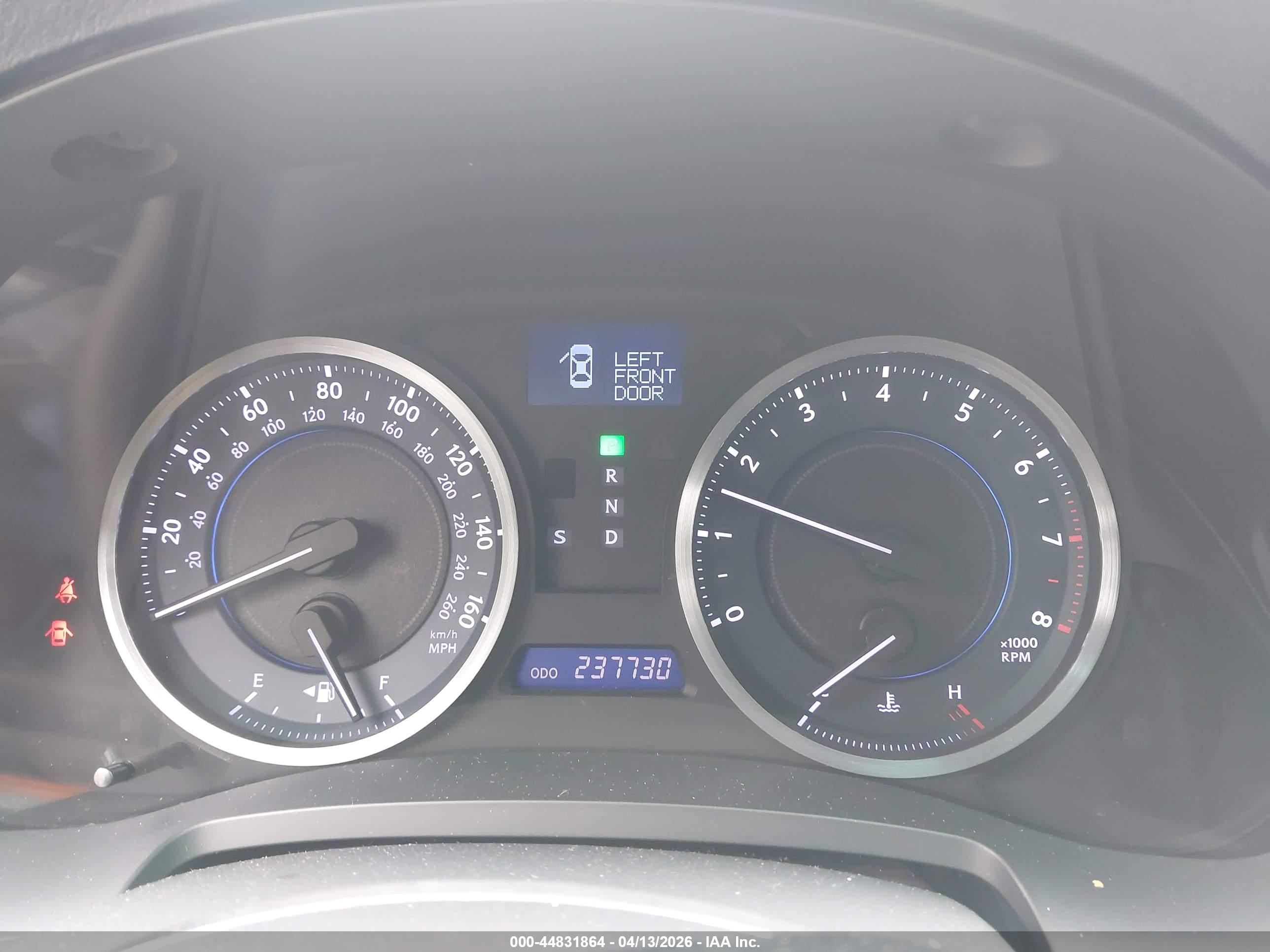 LEXUS IS image 7