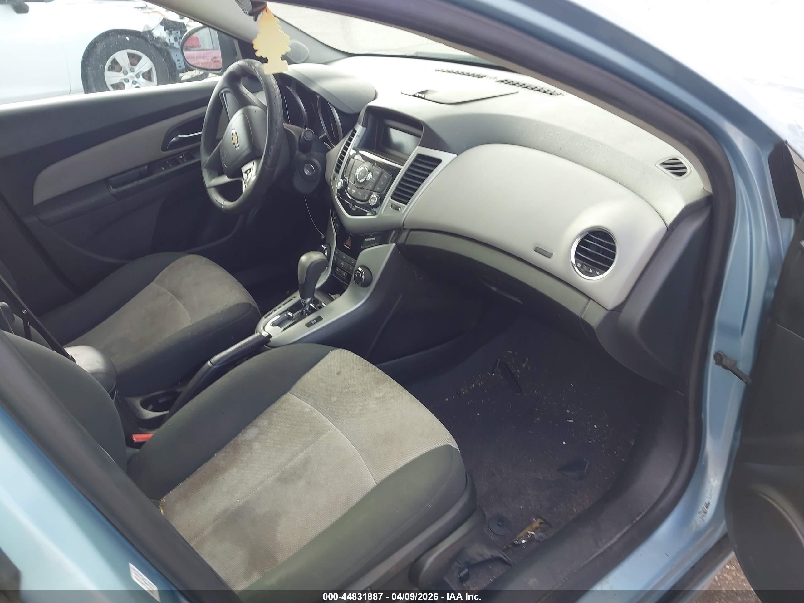 CHEVROLET CRUZE image 5