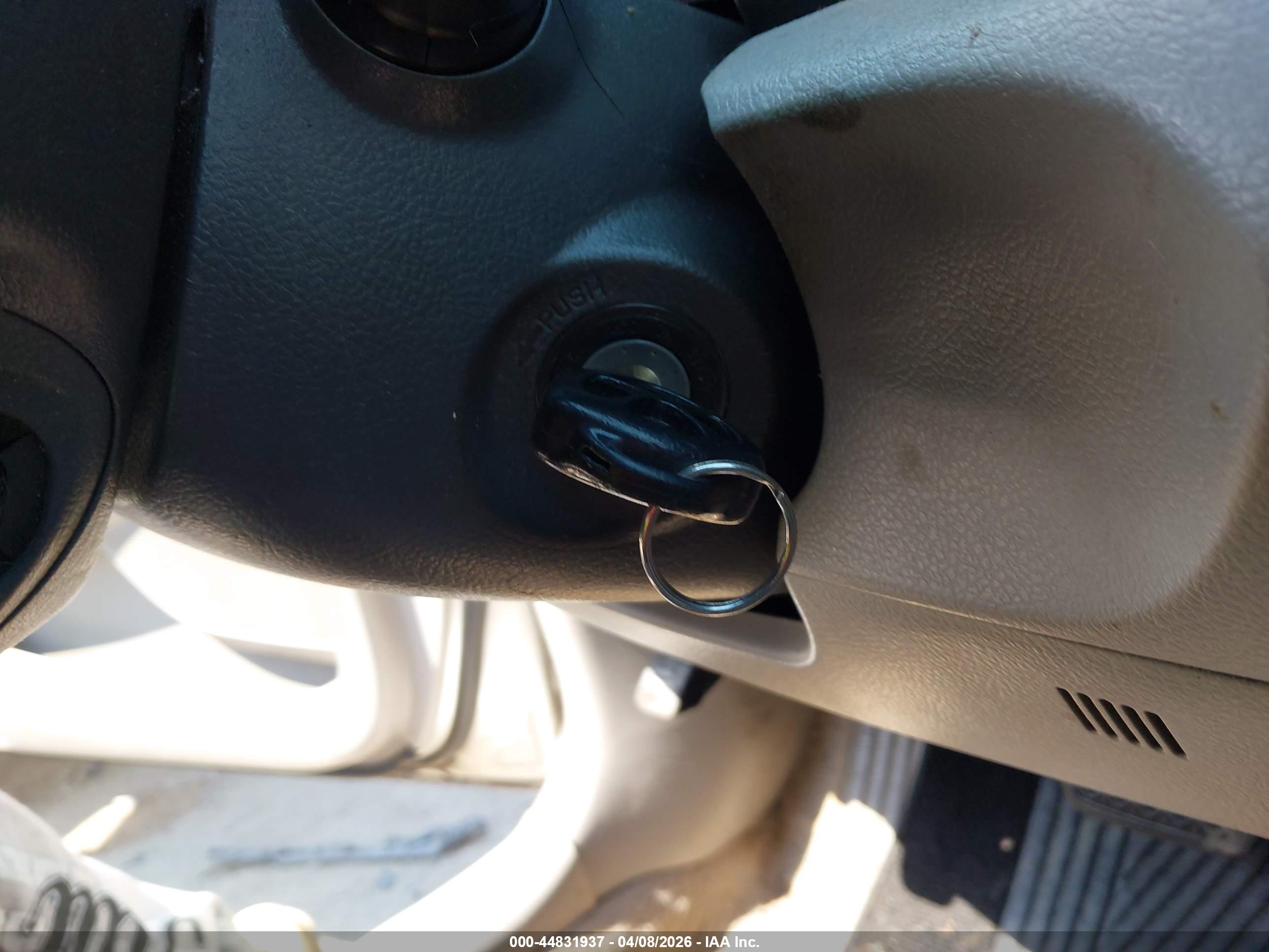 TOYOTA CAMRY image 11