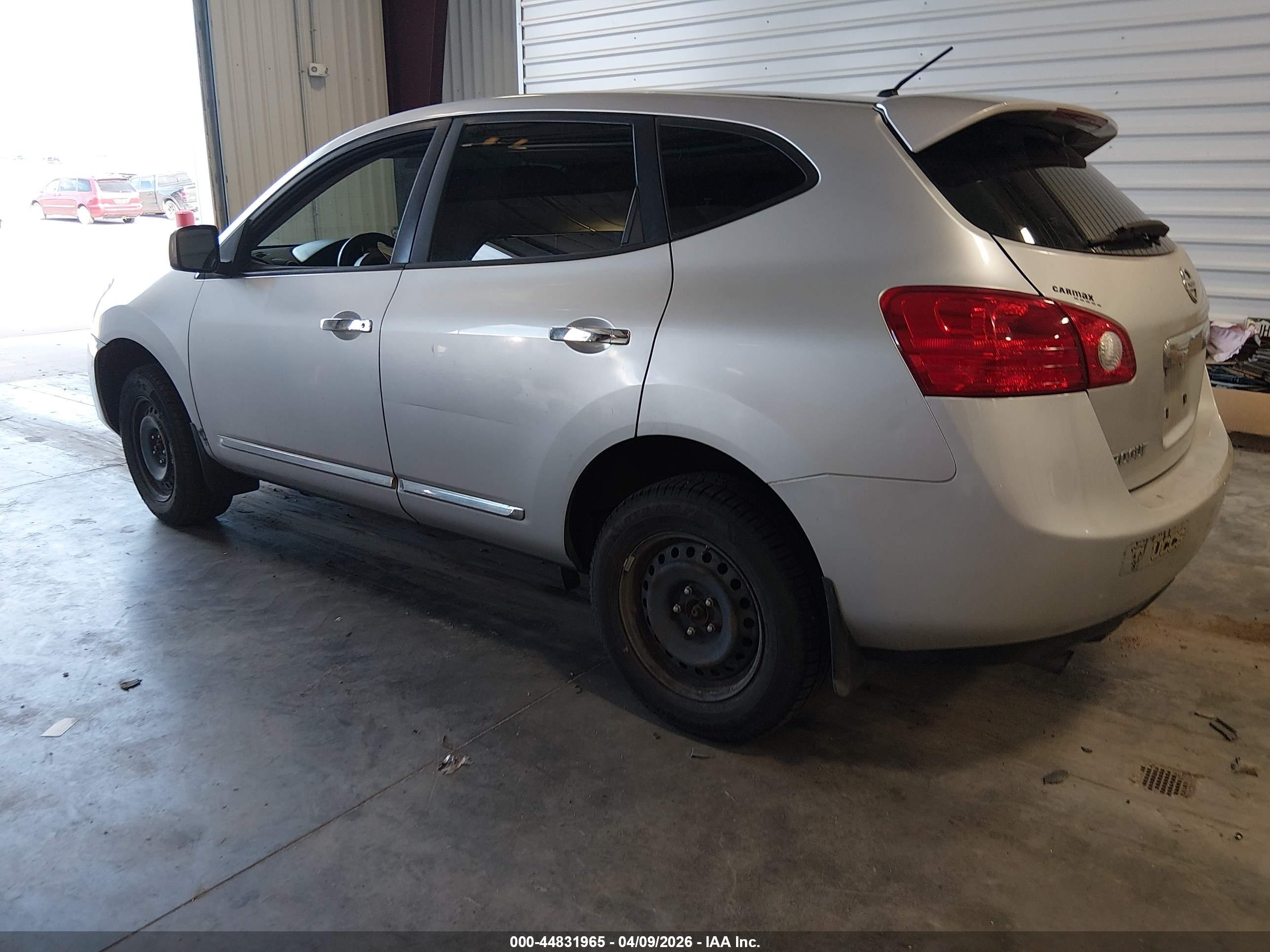 NISSAN ROGUE image 3