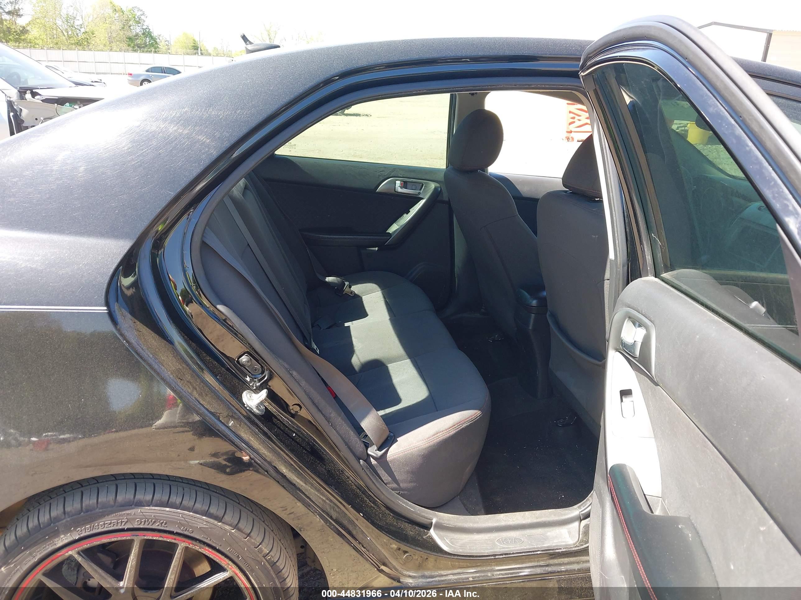 KIA FORTE image 8