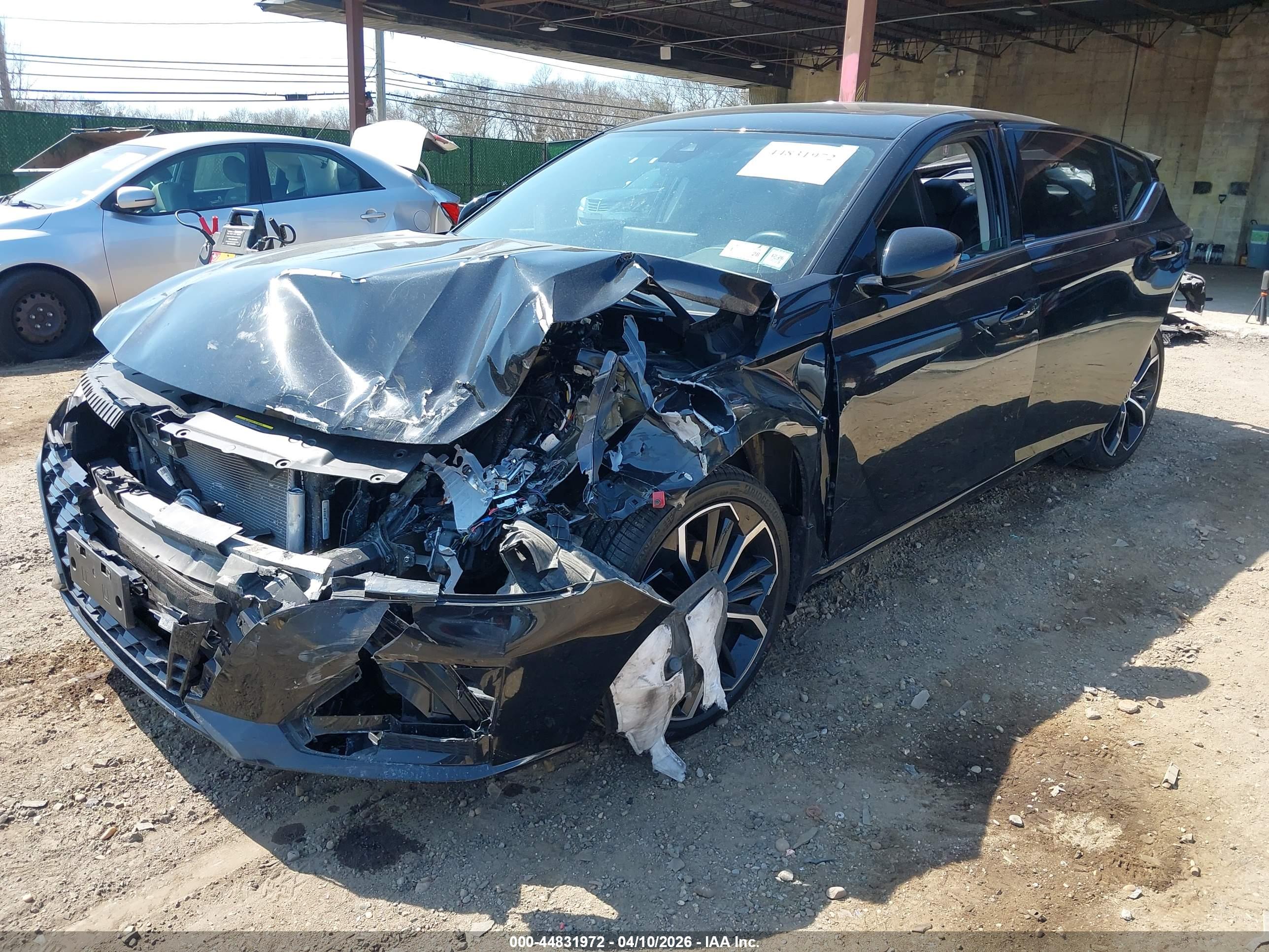 NISSAN ALTIMA image 2