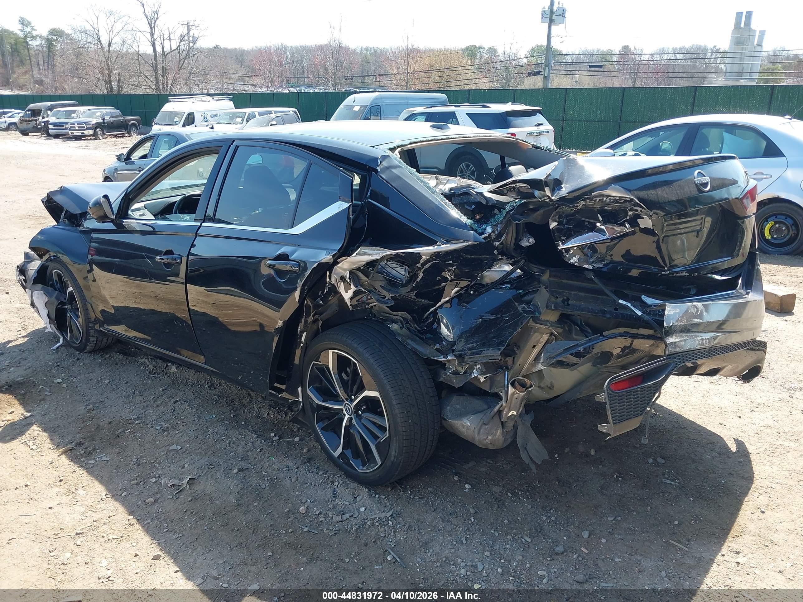 NISSAN ALTIMA image 3