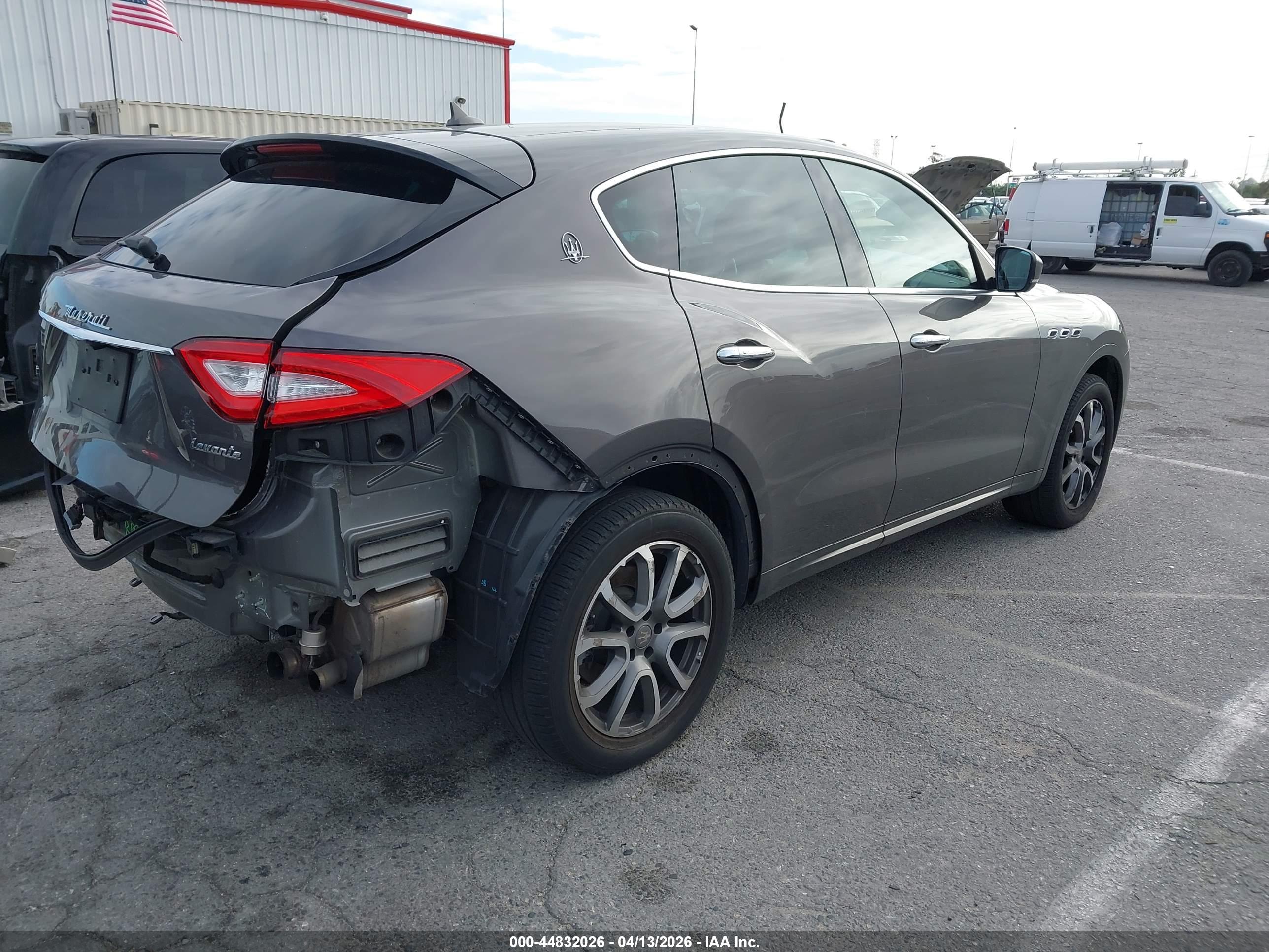 MASERATI LEVANTE image 4