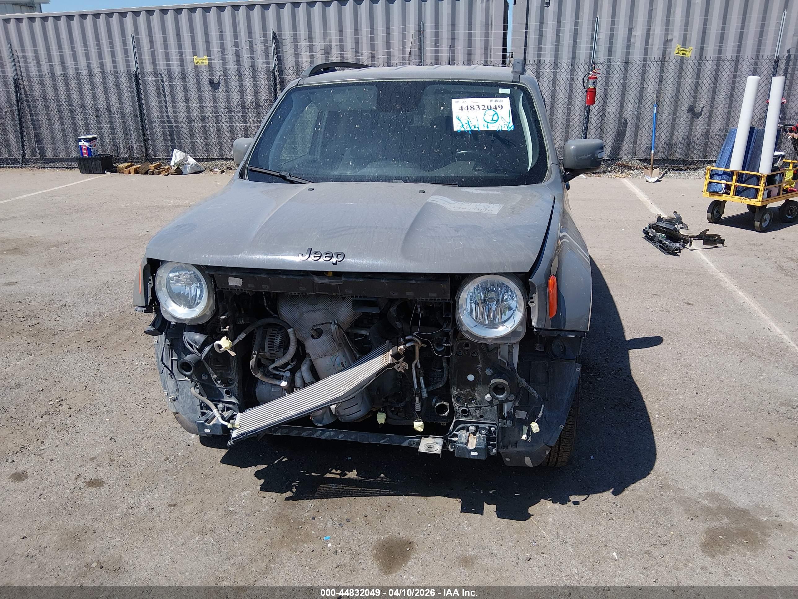 JEEP RENEGADE image 6