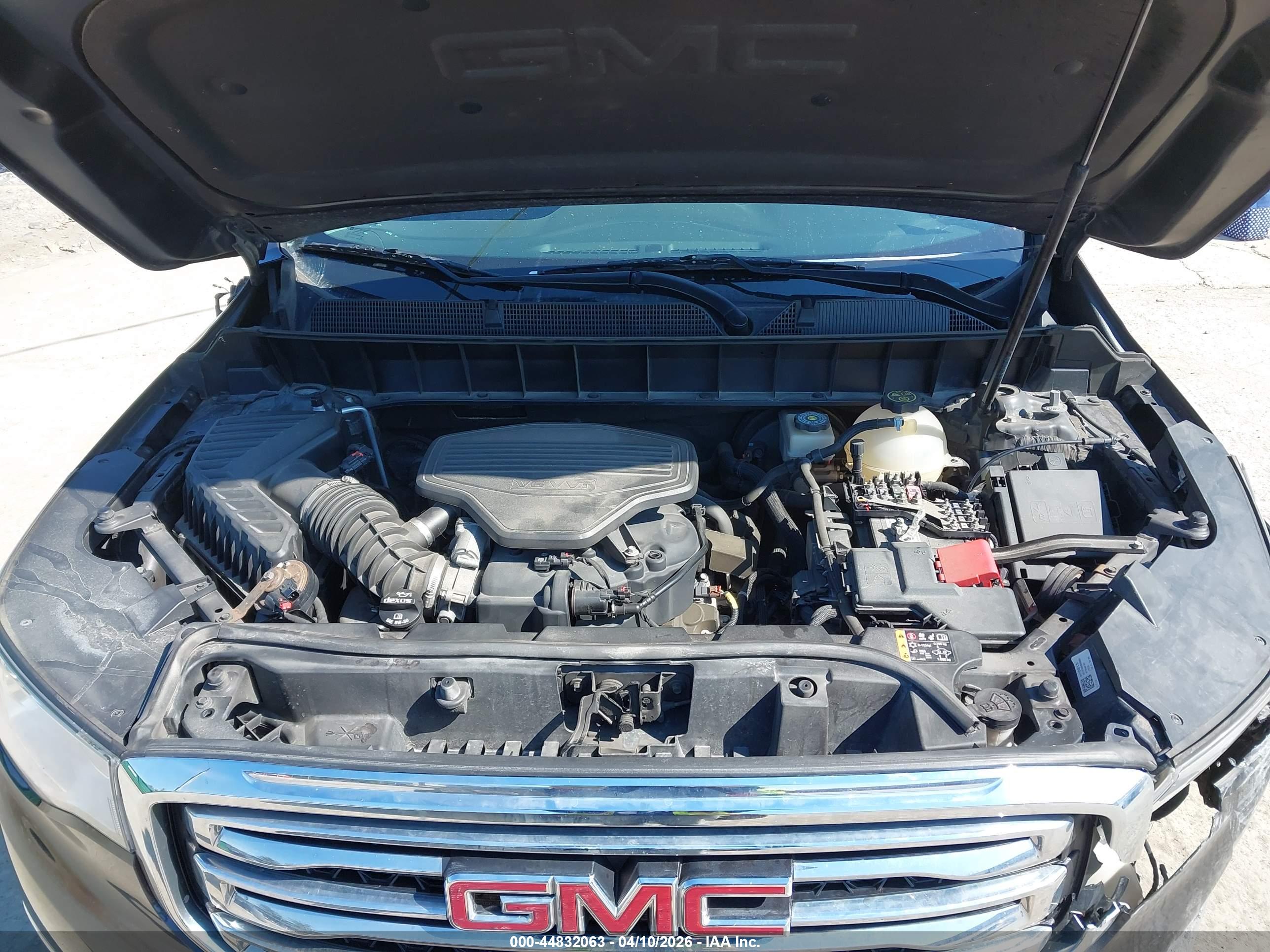 GMC ACADIA image 10