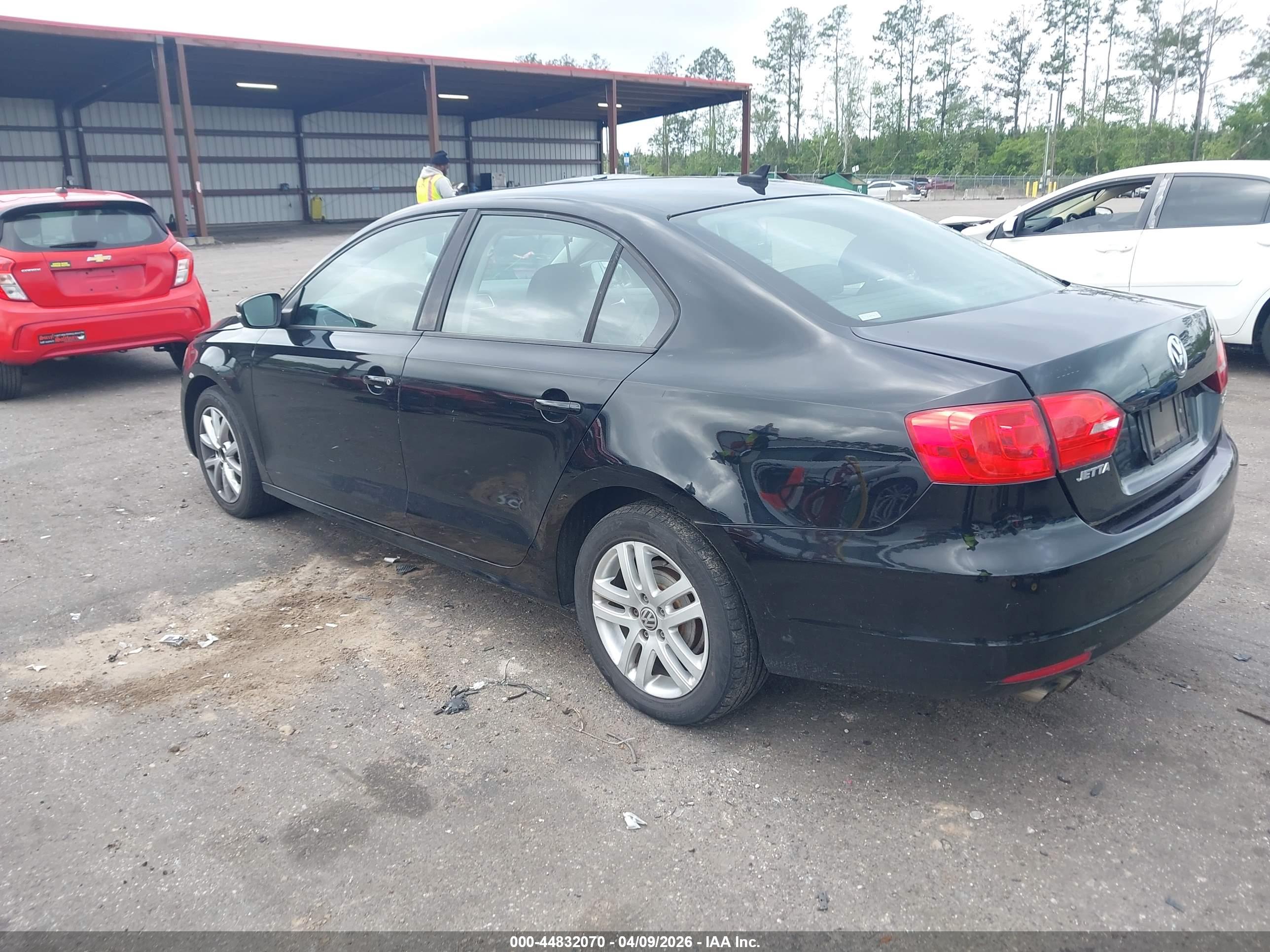 VOLKSWAGEN JETTA image 3